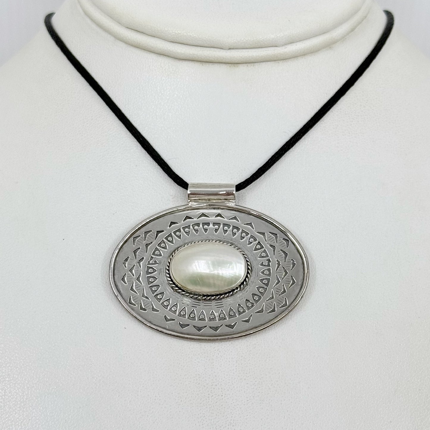Sterling silver Mabe Pearl pendant GM484