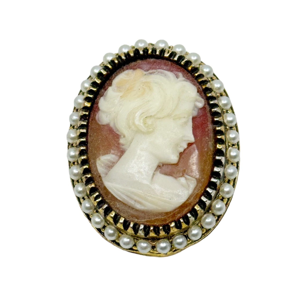 Vintage Gold tone carved cameo lucite & pearl brooch GM494