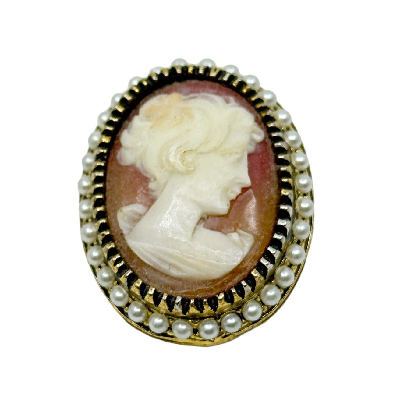 Vintage Gold tone carved cameo lucite & pearl brooch GM494