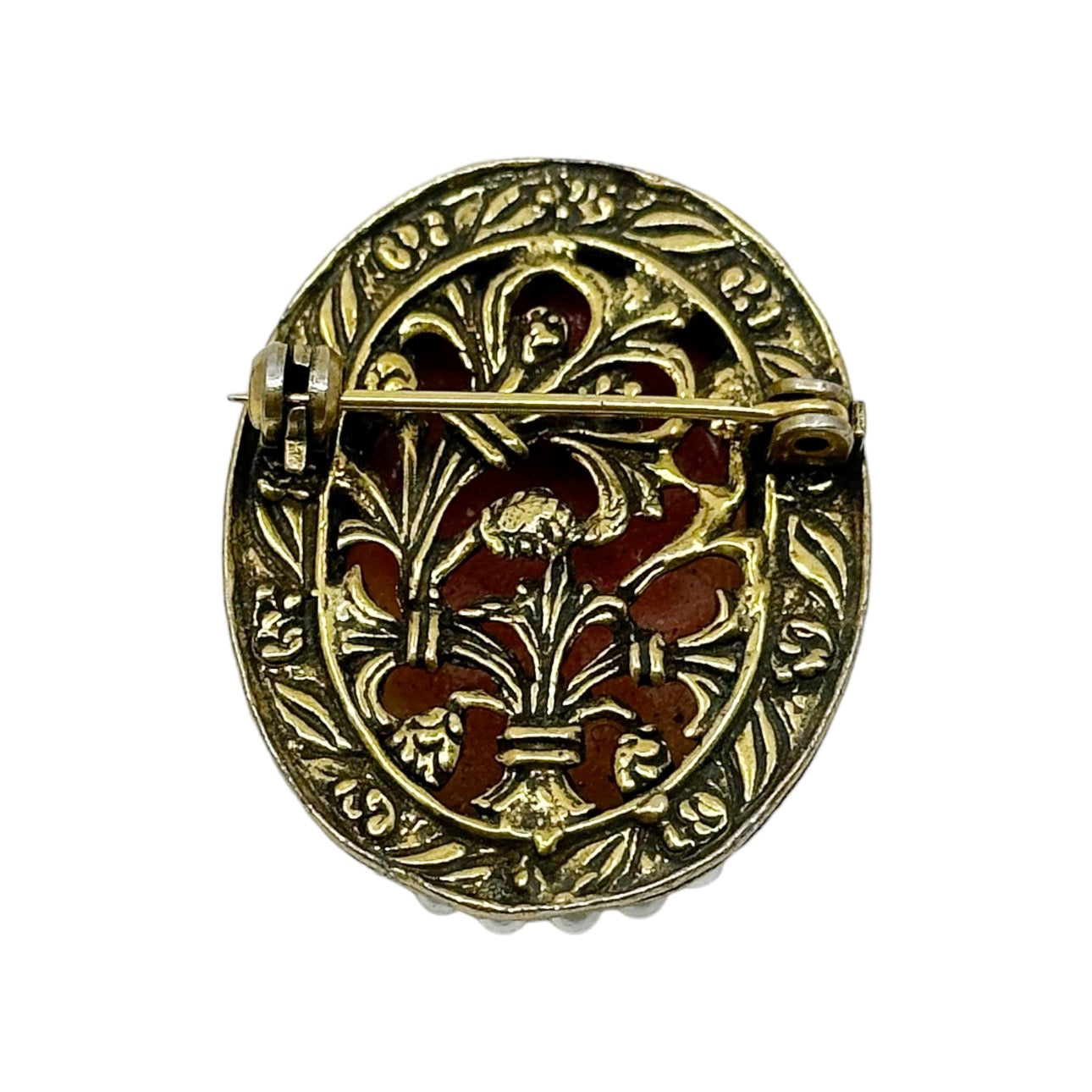 Vintage Gold tone carved cameo lucite & pearl brooch GM494