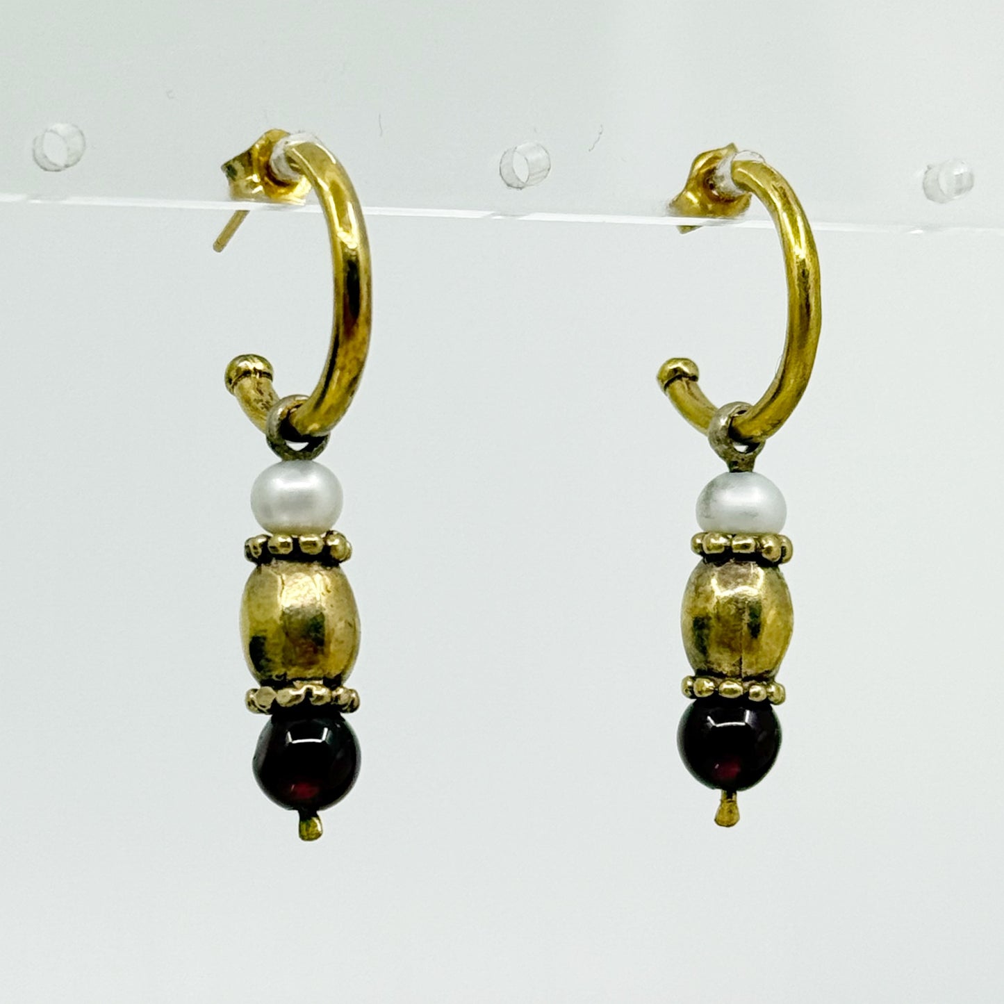 Metropolitan Museum of Art MMA Gold vermeil Sterling silver pearl & garnet earrings GM511