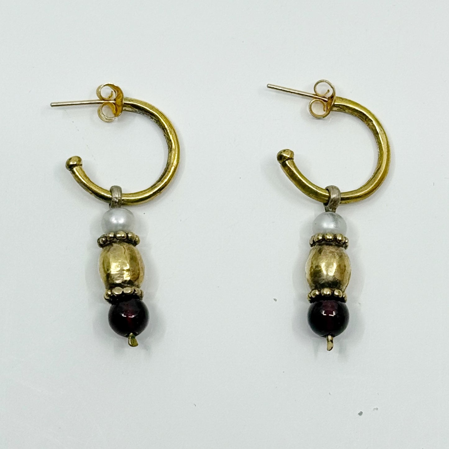 Metropolitan Museum of Art MMA Gold vermeil Sterling silver pearl & garnet earrings GM511