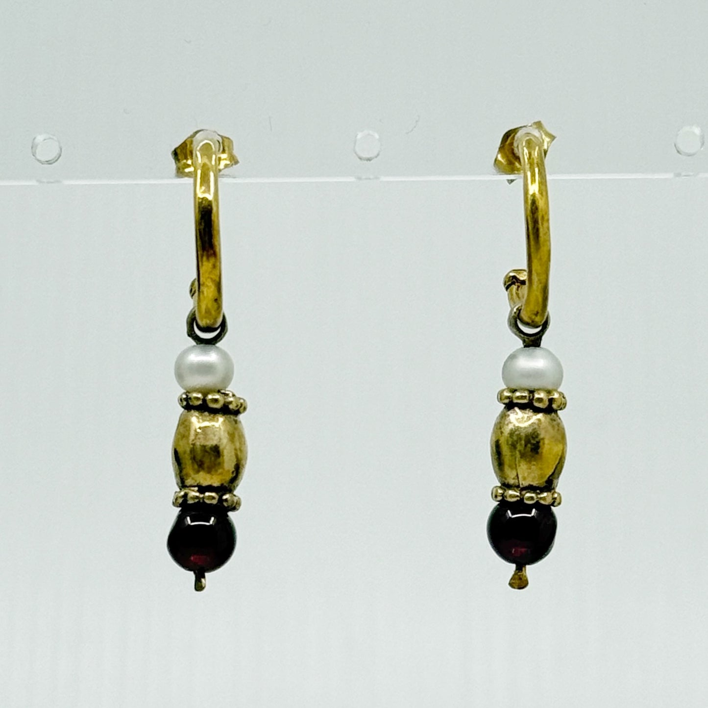 Metropolitan Museum of Art MMA Gold vermeil Sterling silver pearl & garnet earrings GM511
