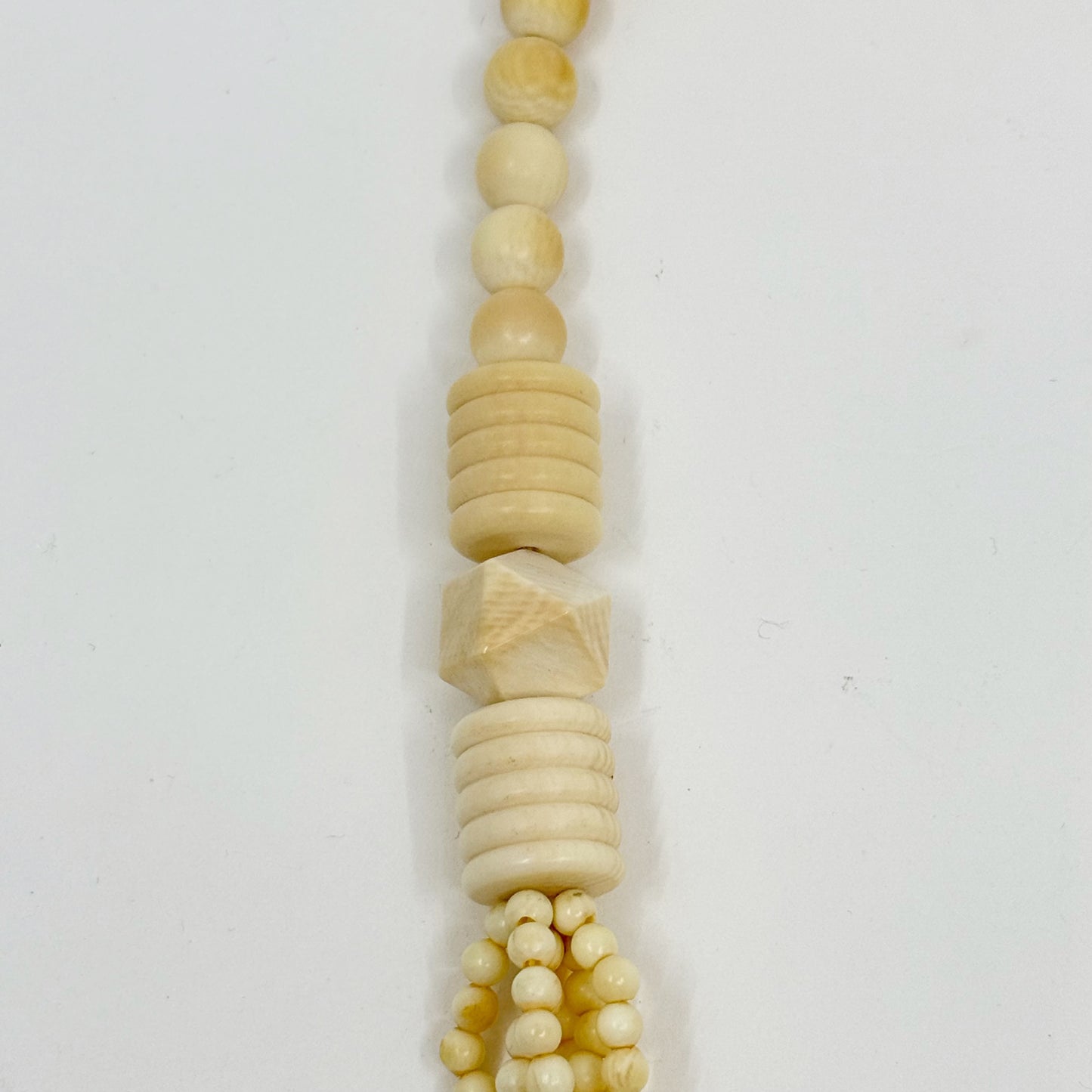 Vintage carved bone bead necklace GM521