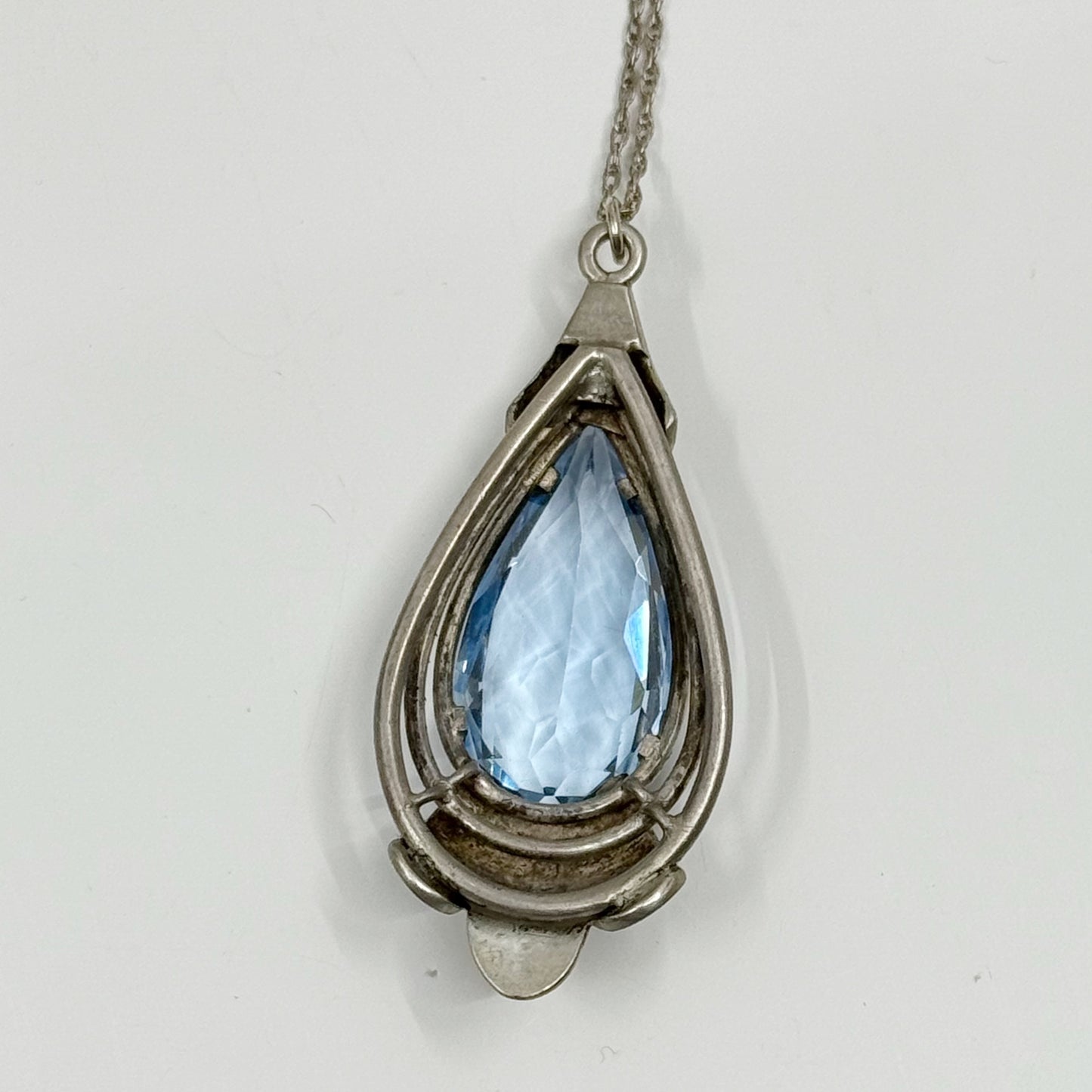 Vintage sterling silver blue topaz pendant necklace GM531