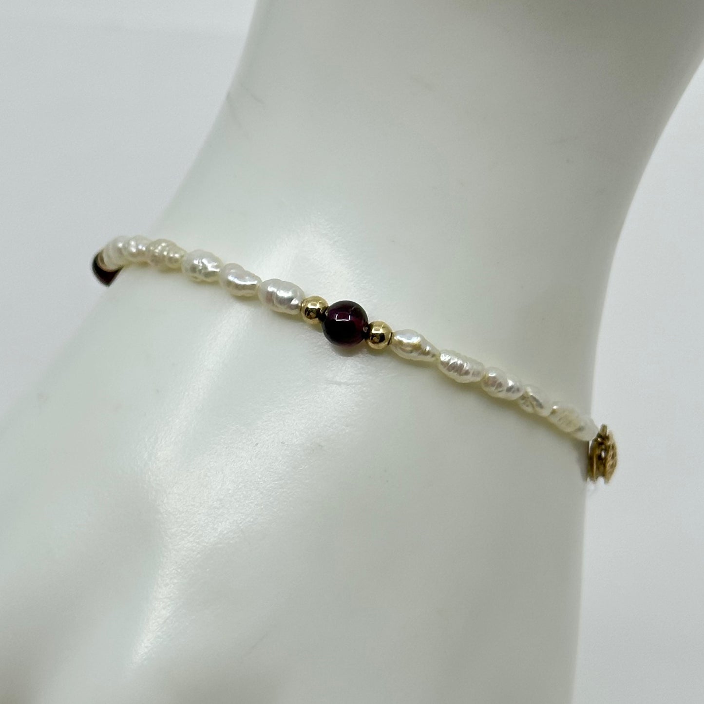 14K Gold Filled freshwater pearl & garnet bead bracelet GM561
