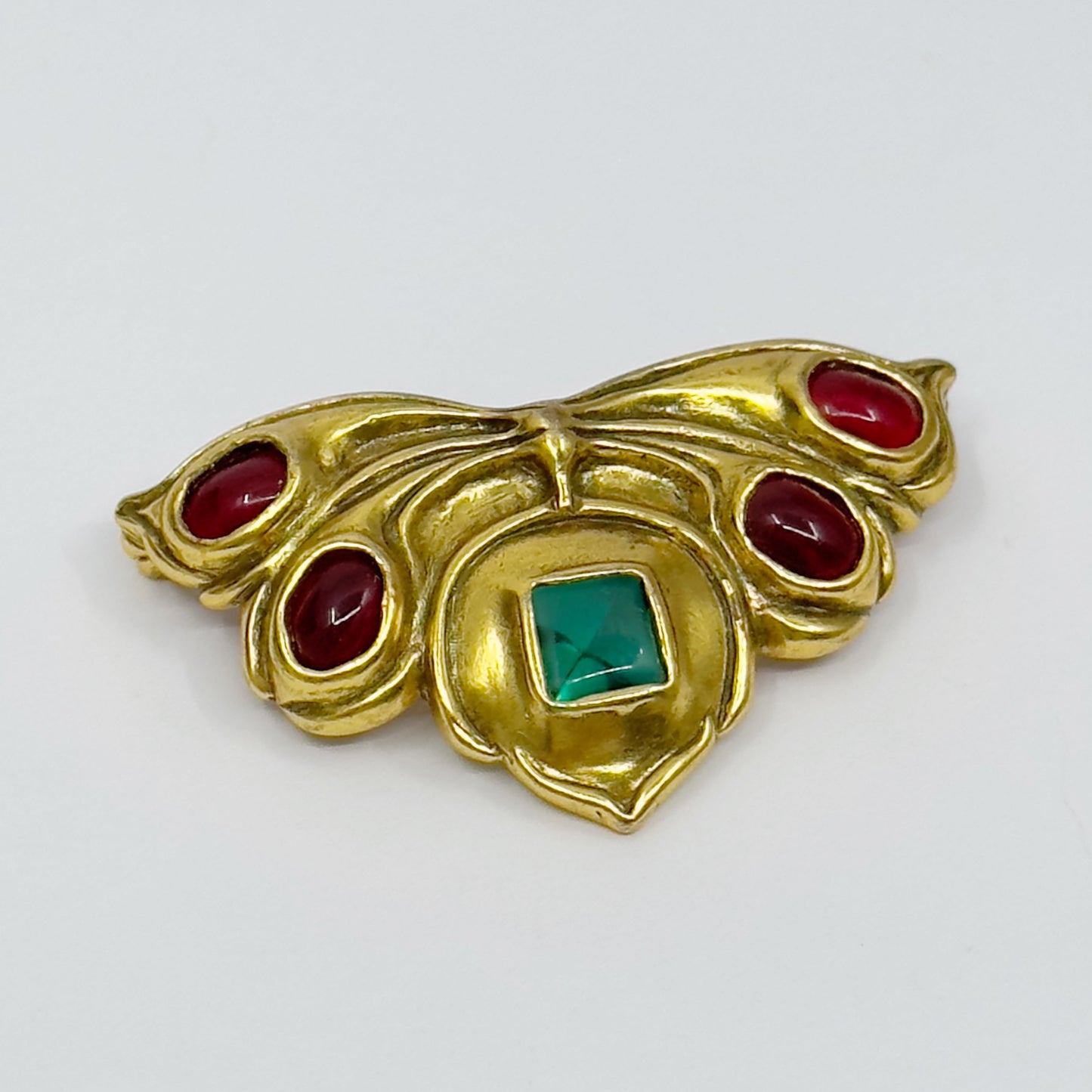 MMA Metropolitan Museum of Art Cleo 1993 gold tone ruby emerald glass Mogul butterfly brooch - GM57