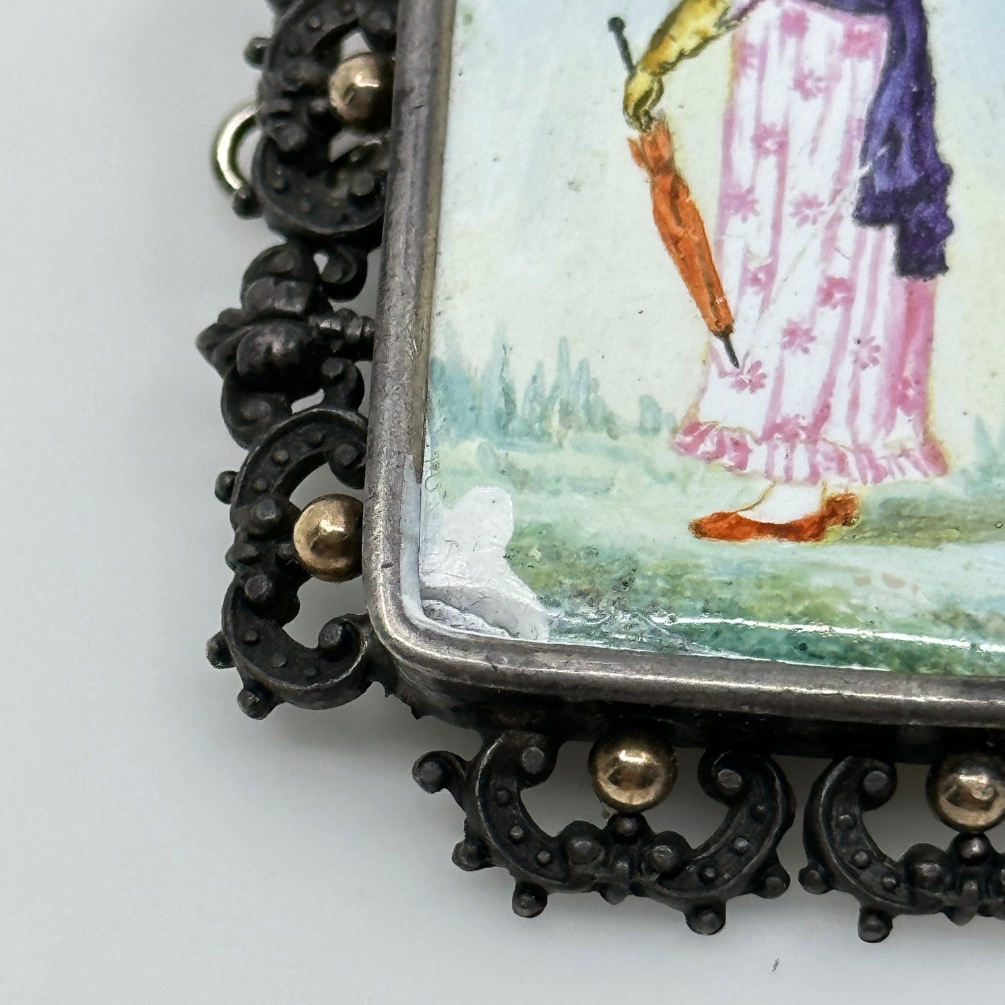 Georgian 18k gold sterling silver Hand Painted porcelain brooch GM577