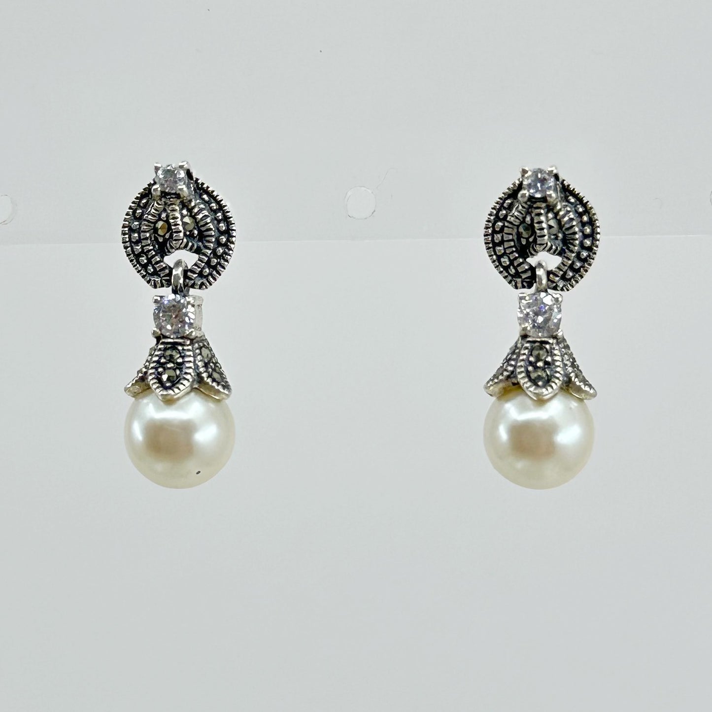 Sterling silver pearl & marcasite earrings GM599
