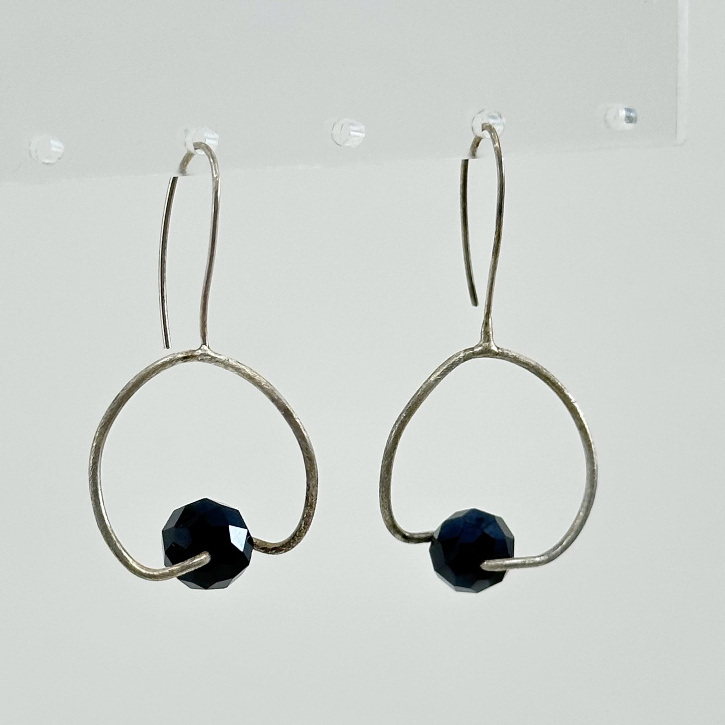 Hand Made Sterling silver onyx bead earrings GM658
