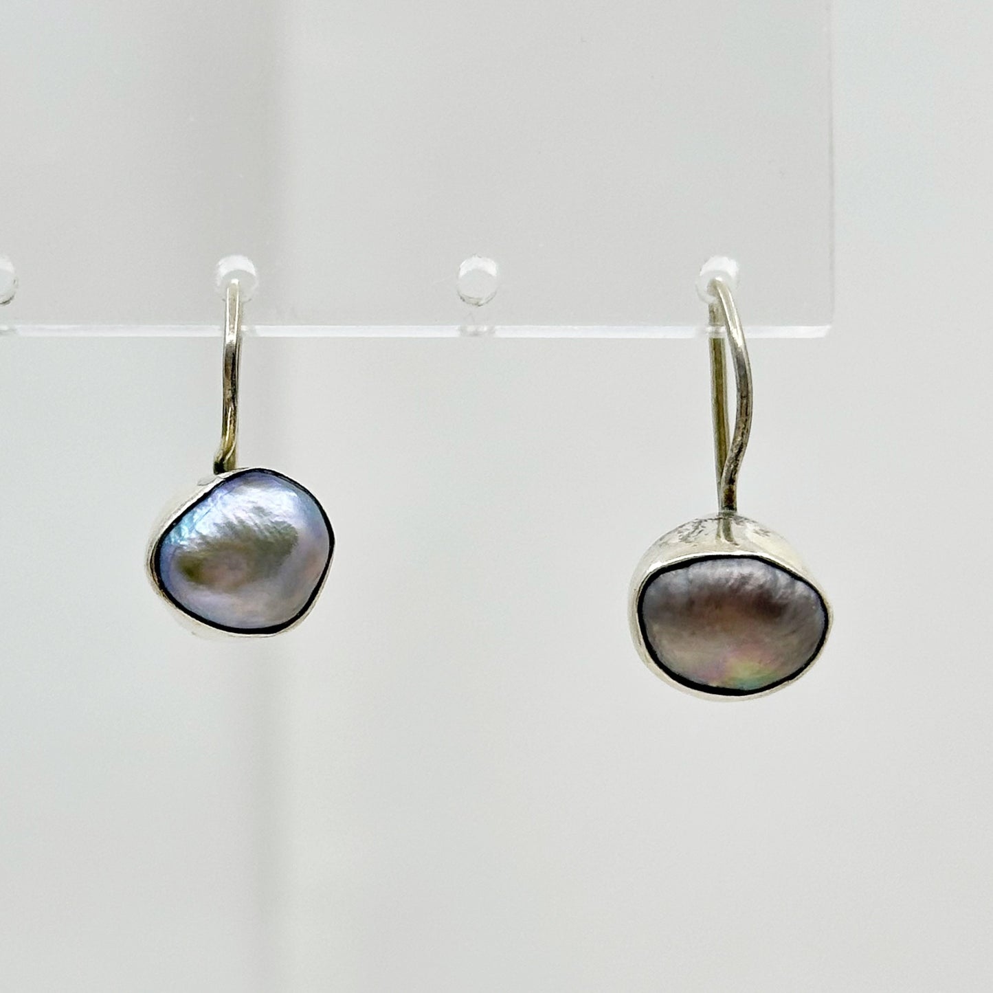 Hand Made Sterling silver freshwater gray pearl earrings GM683
