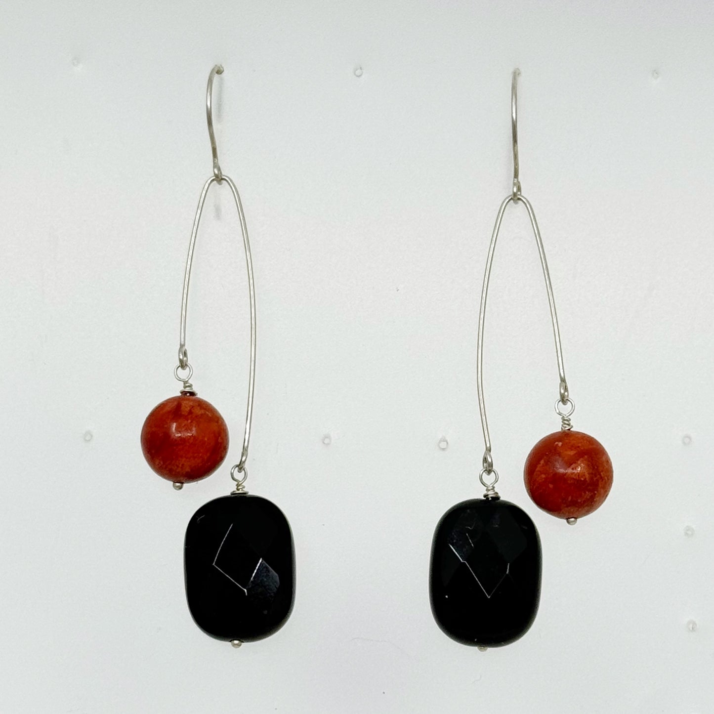 sterling silver onyx & coral earrings - GM7
