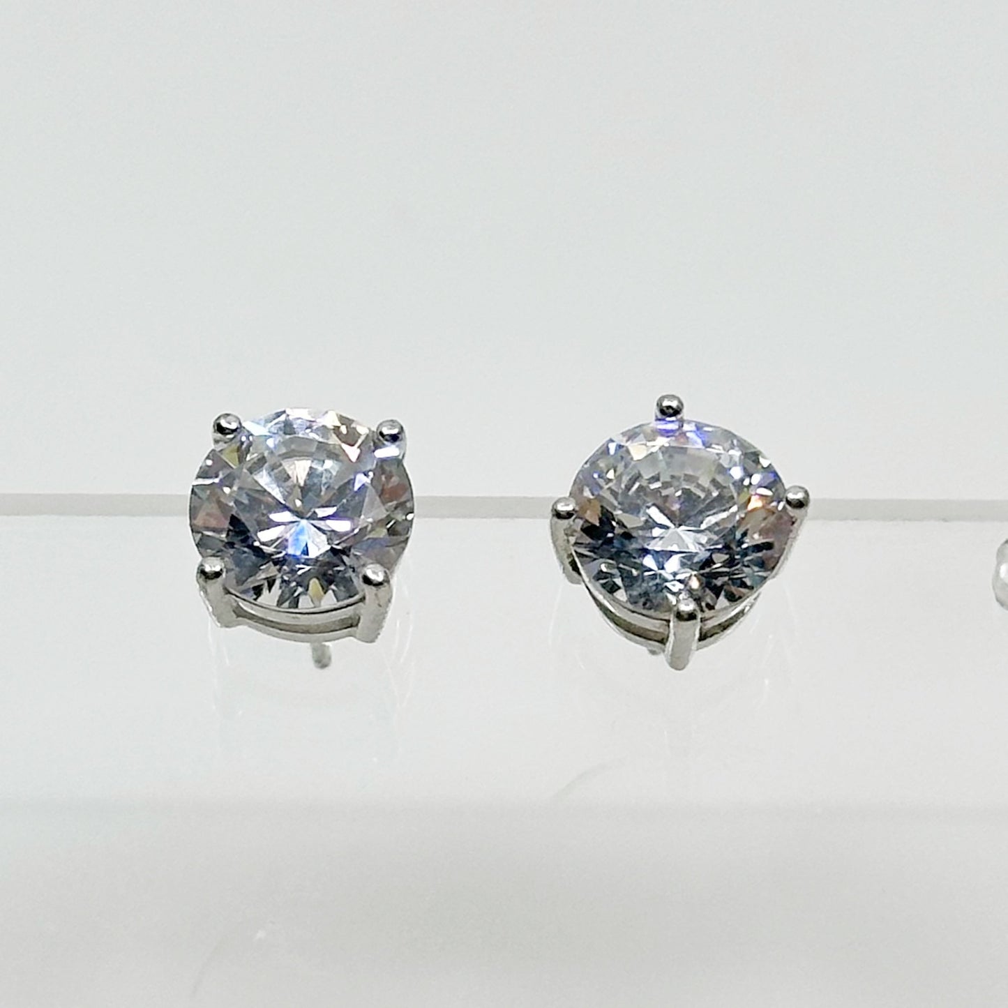 Sterling silver cubic zirconia stud earrings GM705