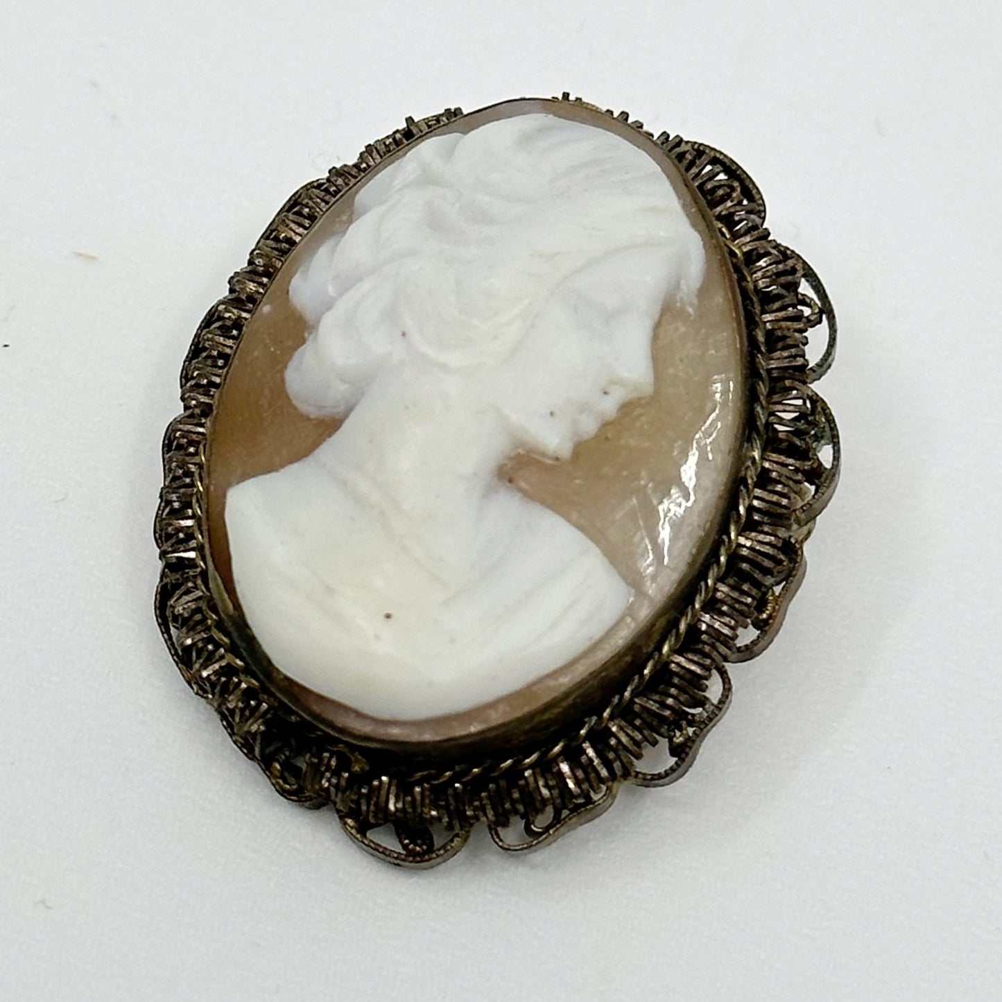 Vintage Italian brass carved shell cameo brooch pendant GM711