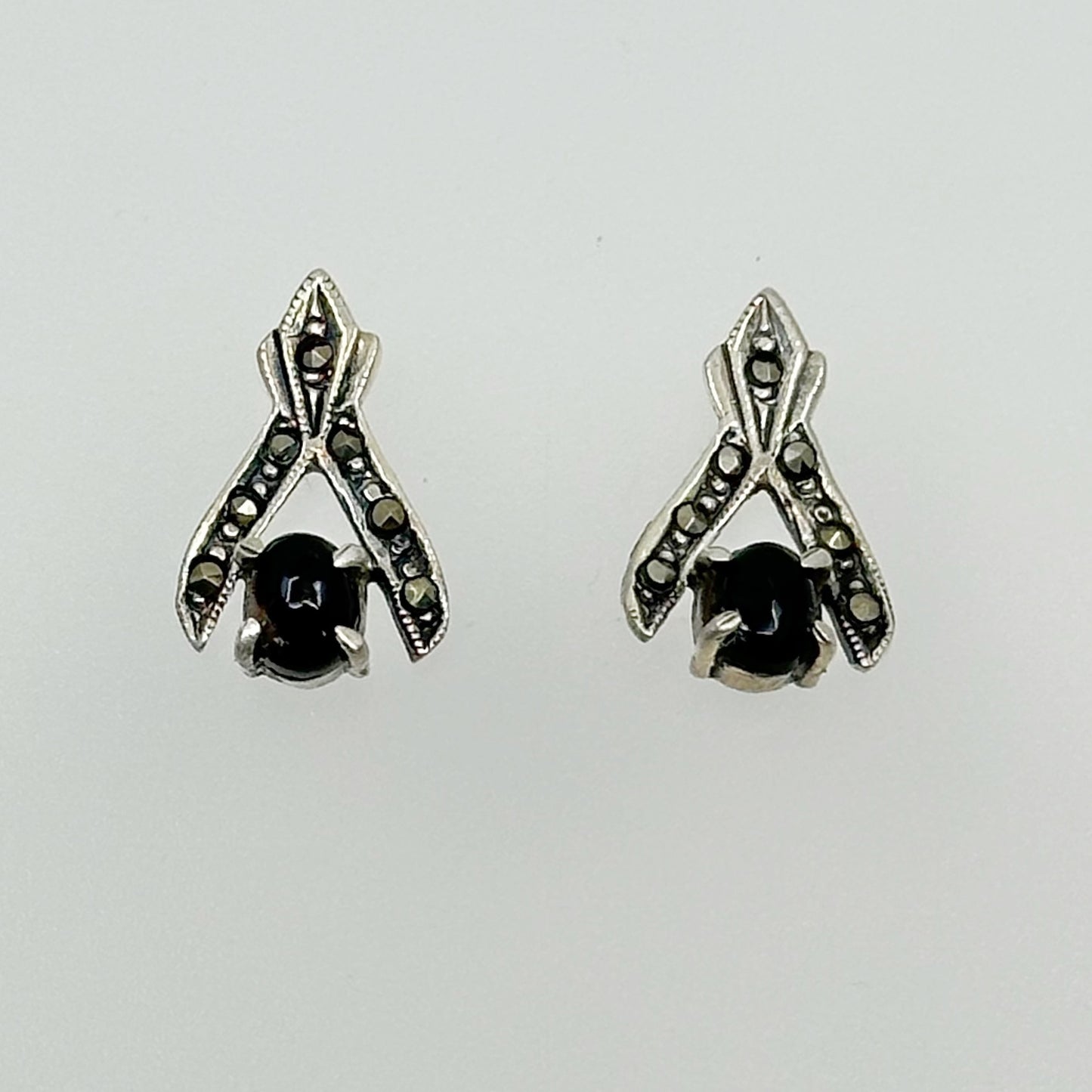 Sterling silver onyx & marcasite earrings GM745