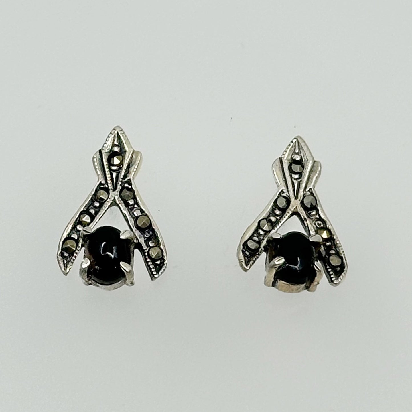 Sterling silver onyx & marcasite earrings GM745