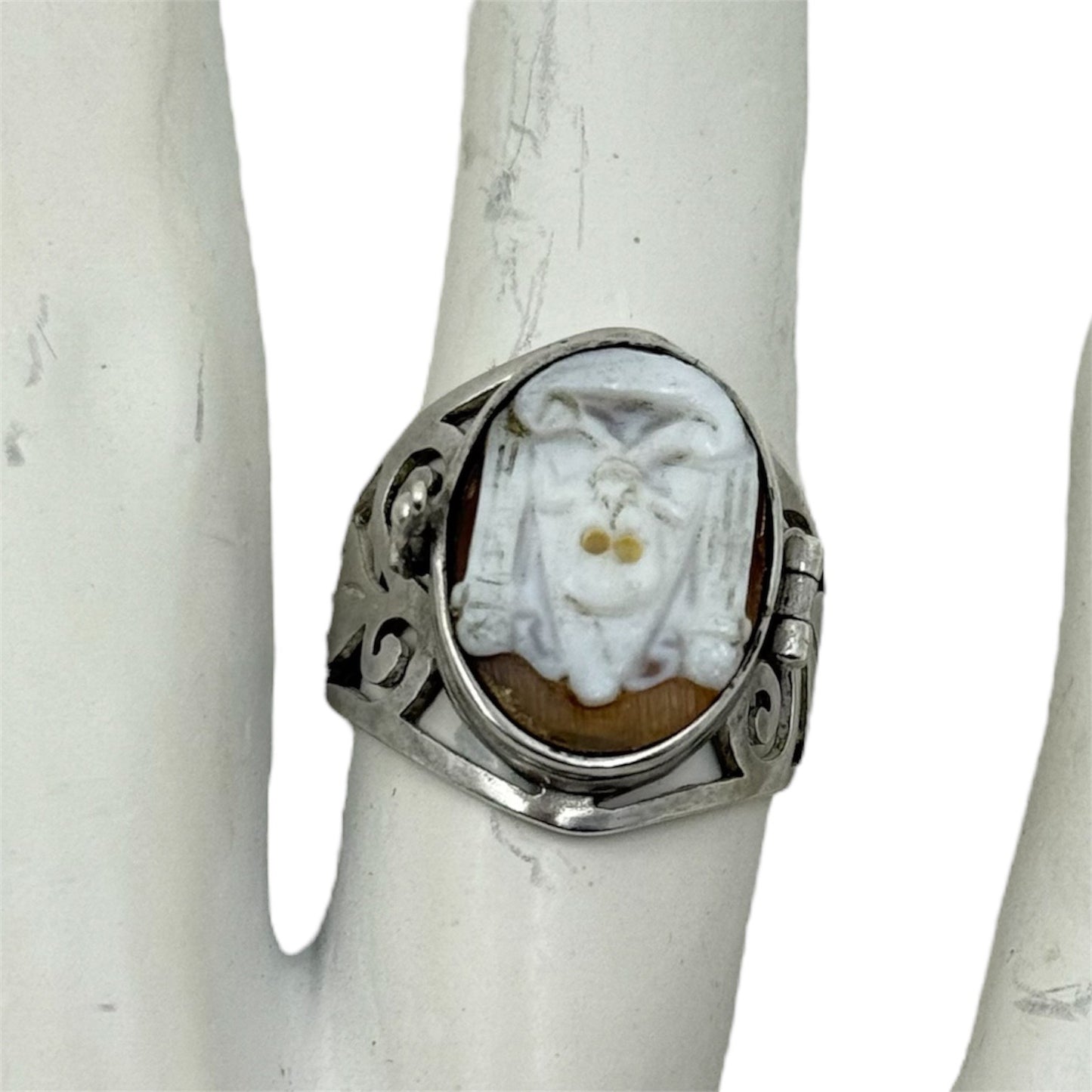 Enif Sterling silver Momento Mori shell cameo poison ring - GM76