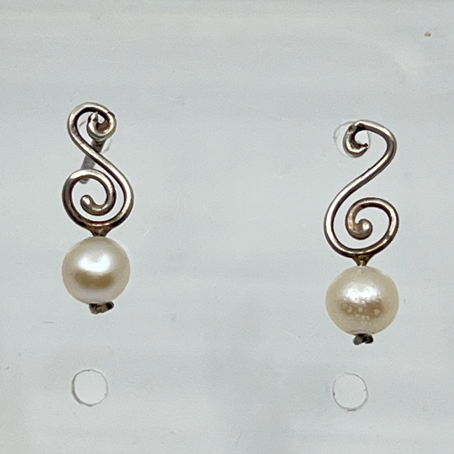 Hand made sterling silver pearl earrings GM810