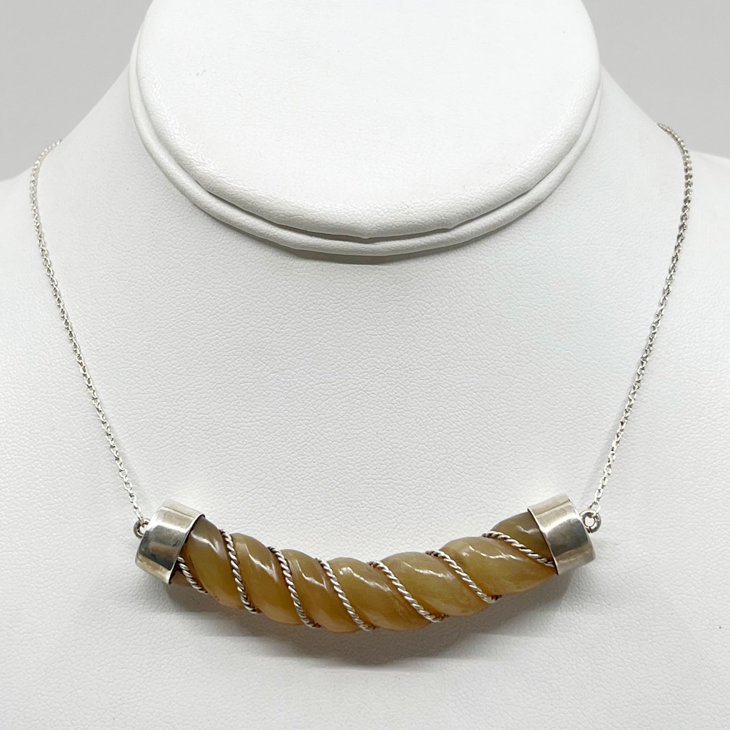 vintage sterling silver twisted horn necklace GM827