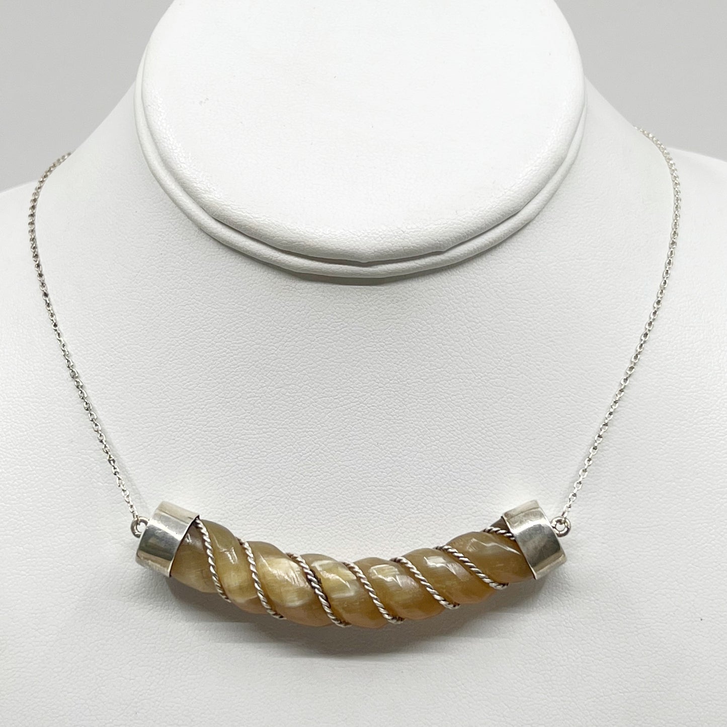 vintage sterling silver twisted horn necklace GM827