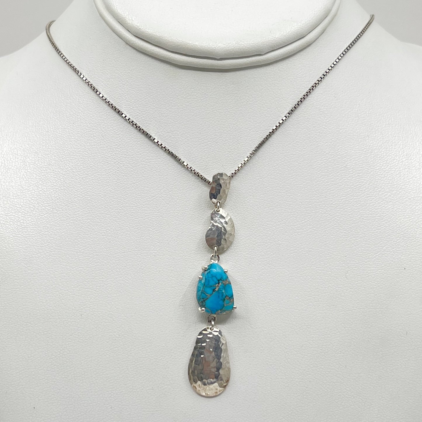 hammered sterling silver turquoise pendant GM839