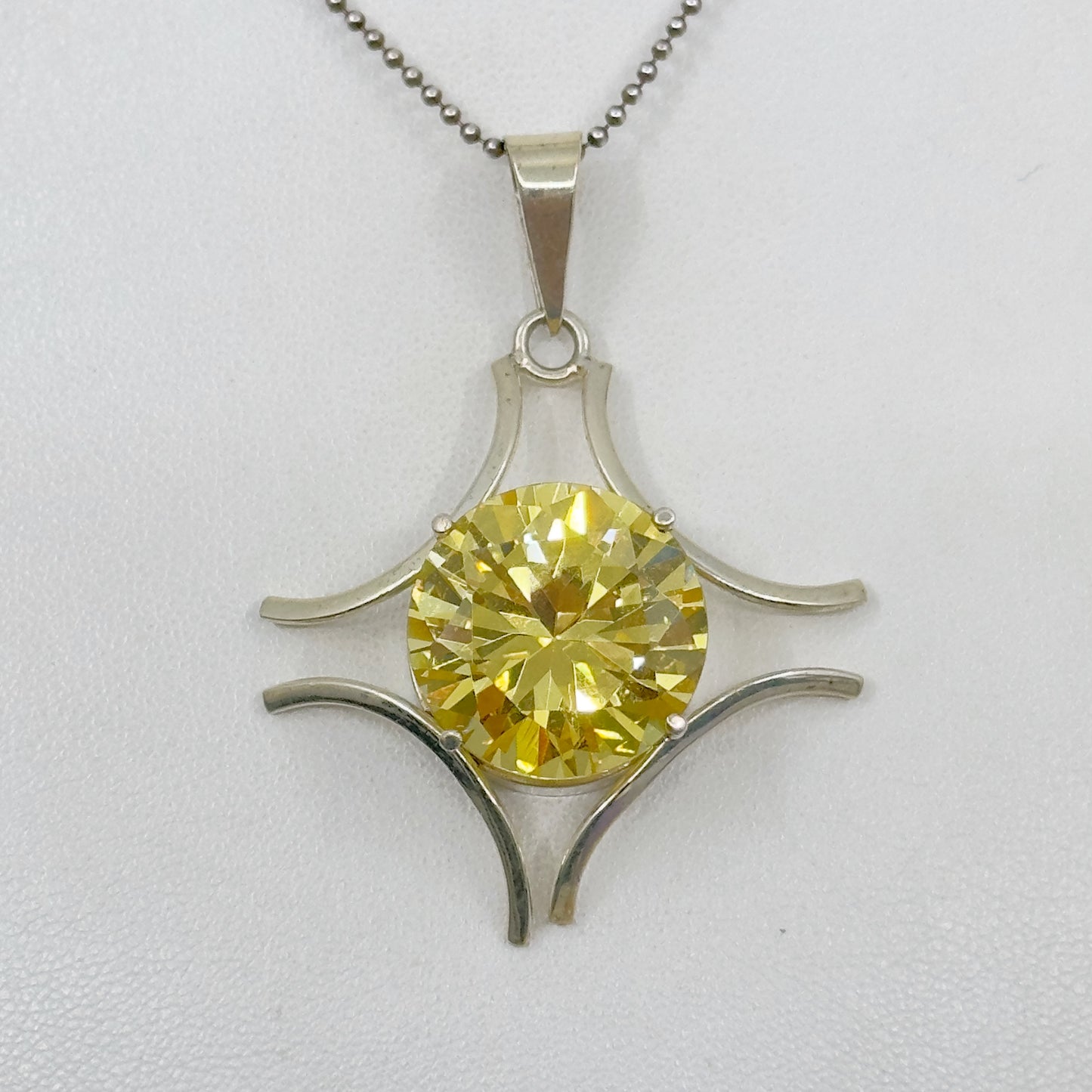 Mexican sterling silver cubic zirconia cross pendant GM852