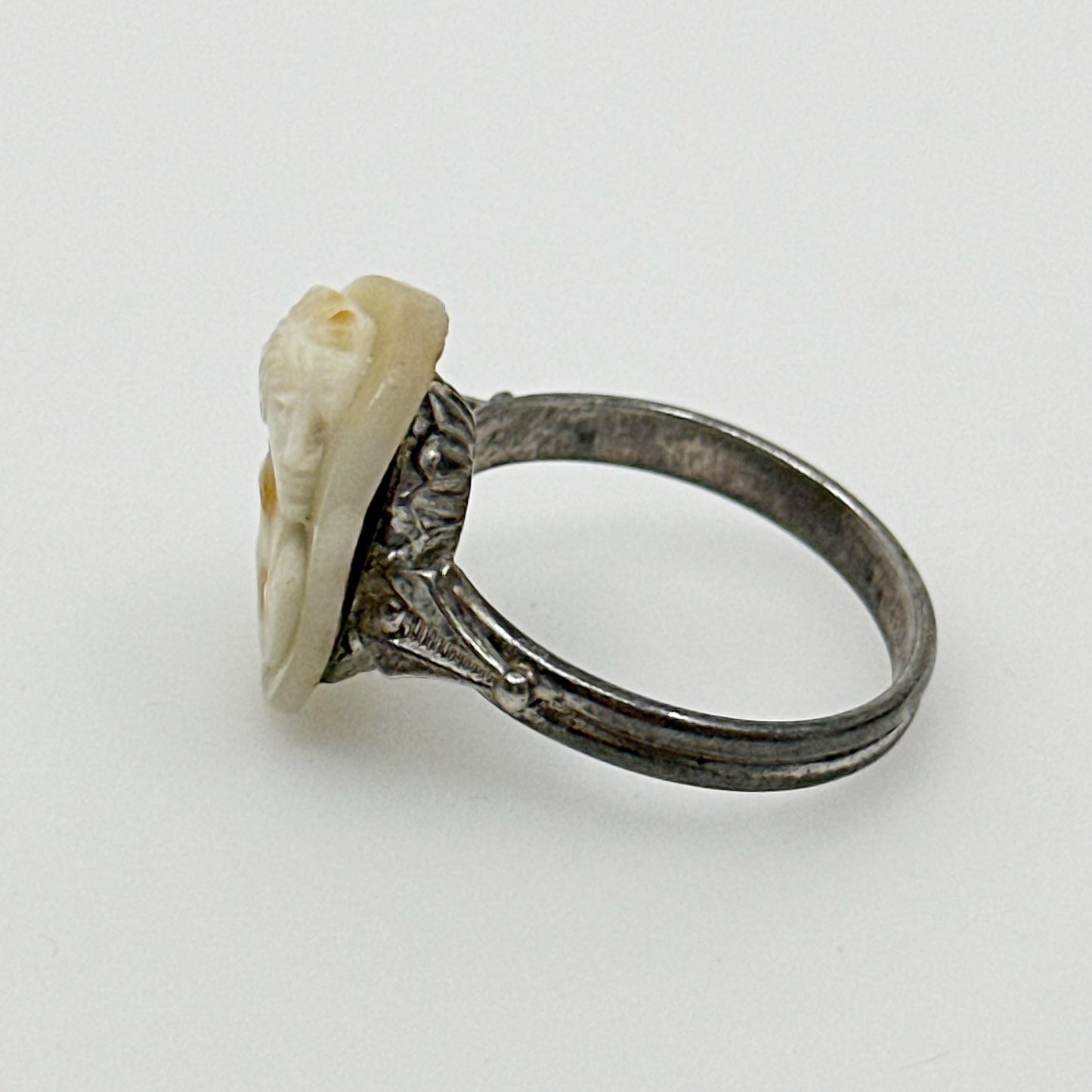 Art Deco sterling silver shell cameo ring gm858
