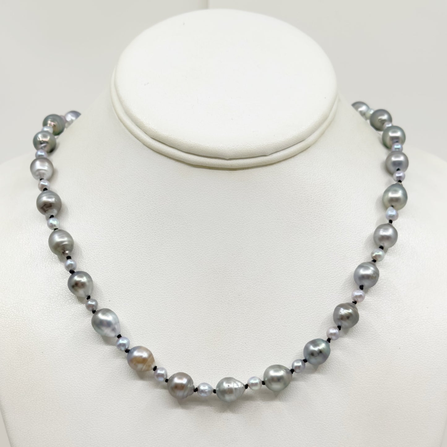 14k gold Tahitian & Akoya Pearl necklace GM861