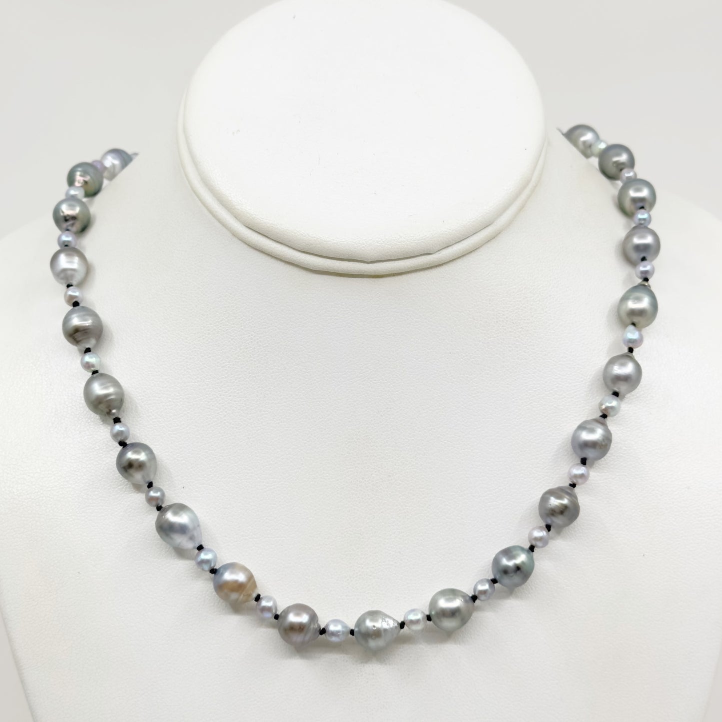 14k gold Tahitian & Akoya Pearl necklace GM861
