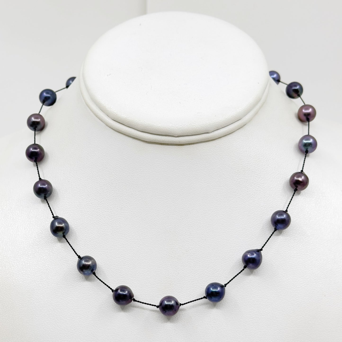 14k white gold Tahitian Pearl necklace GM862