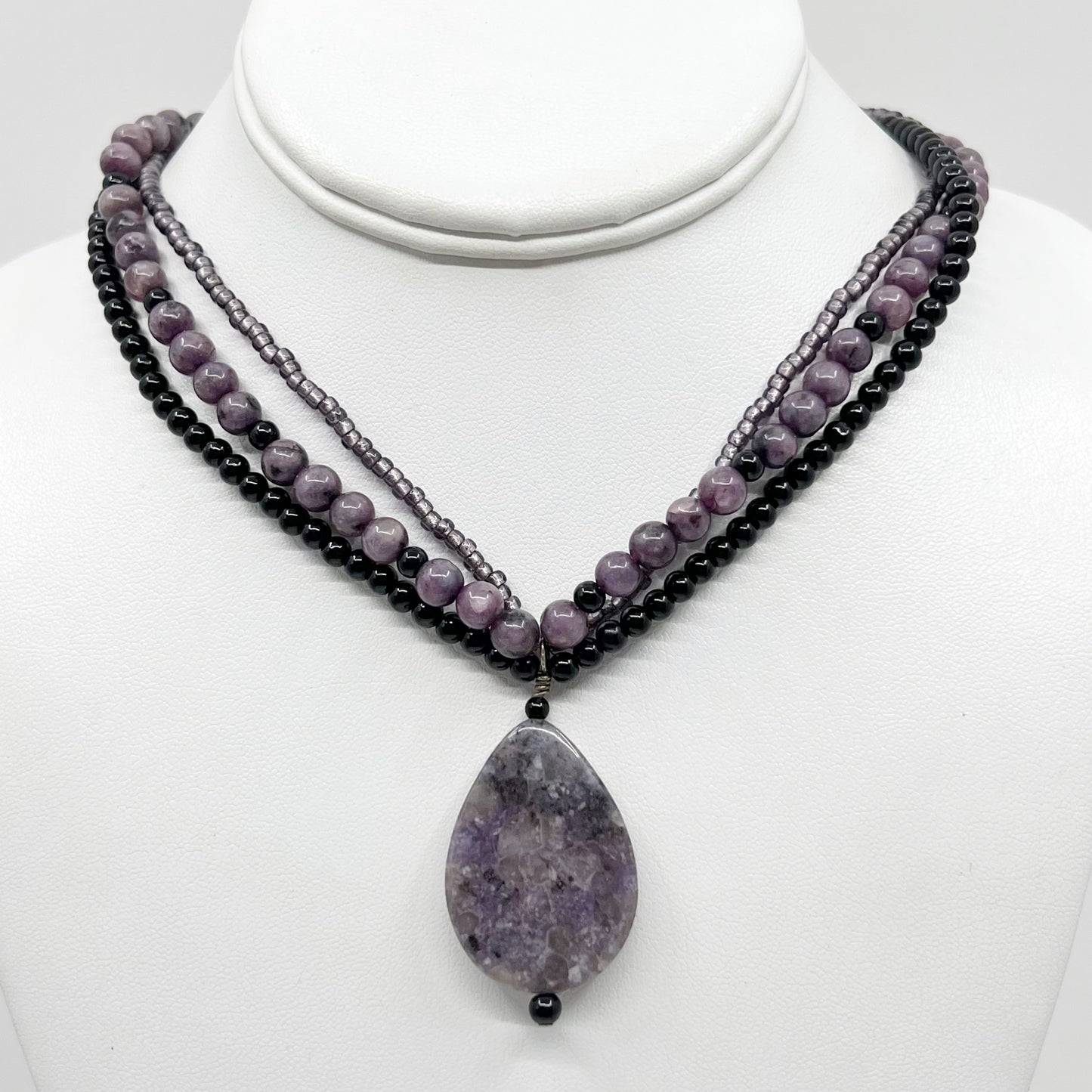 Sterling silver amethyst & onyx bead necklace GM882