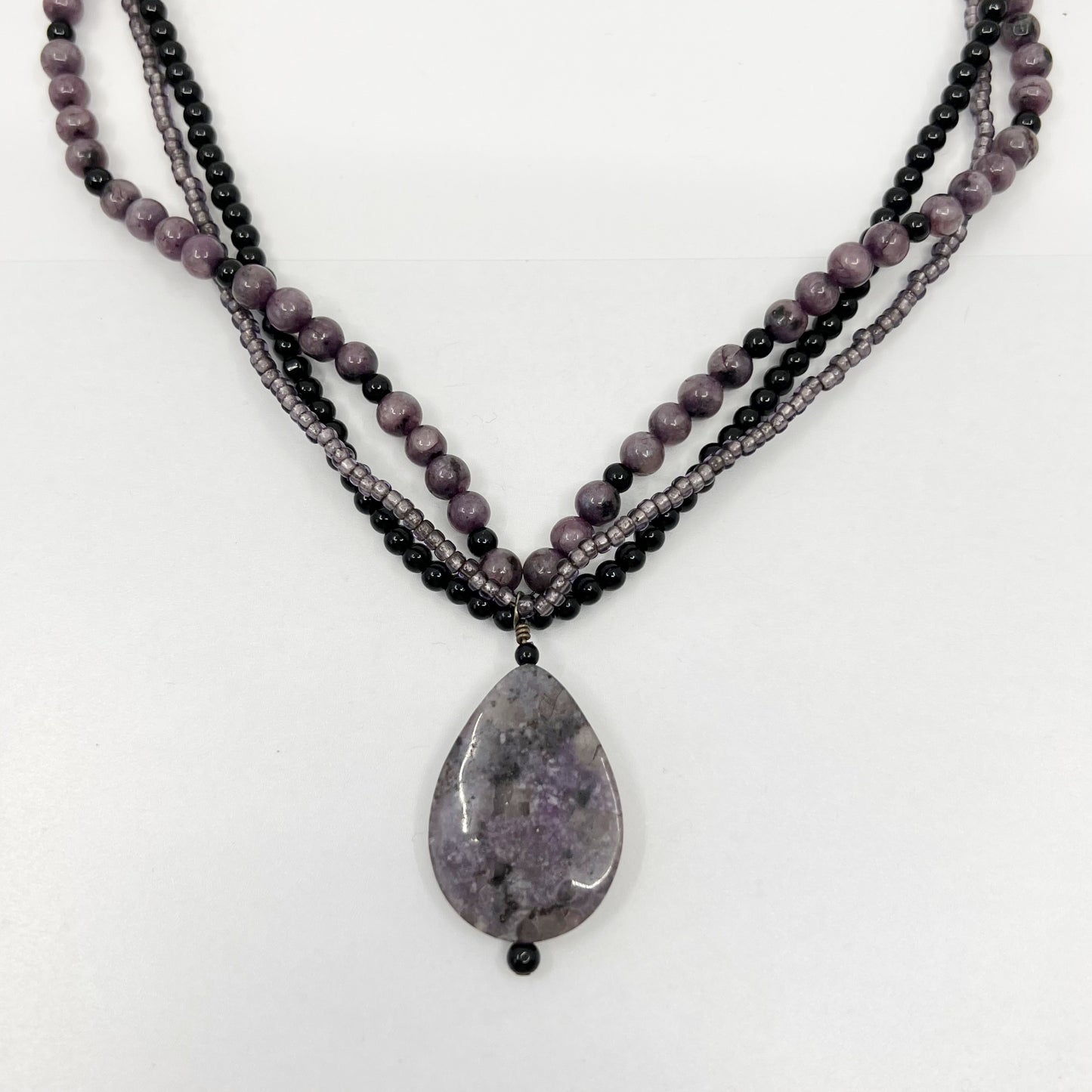 Sterling silver amethyst & onyx bead necklace GM882