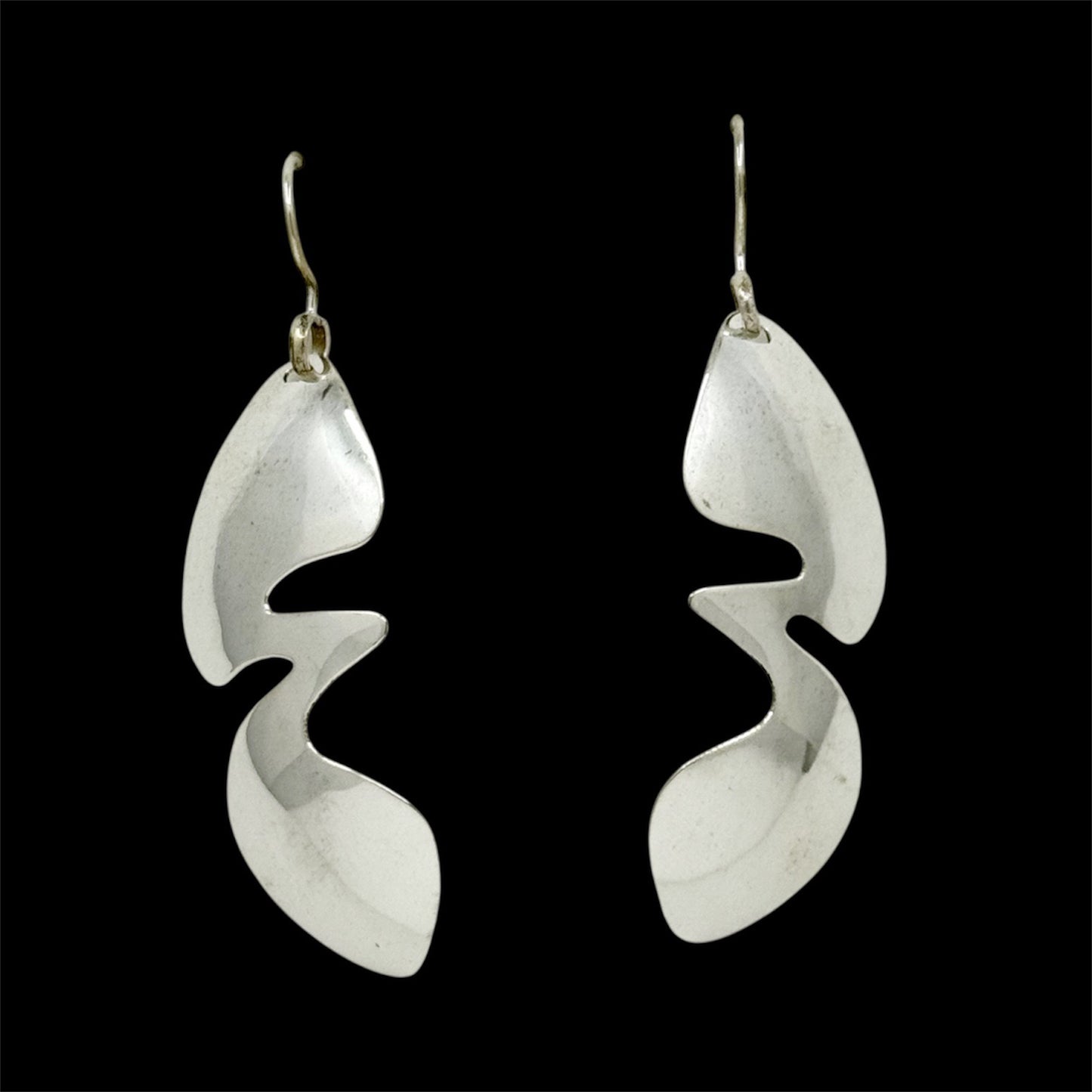 Contemporary sterling silver drop earrings - GM90