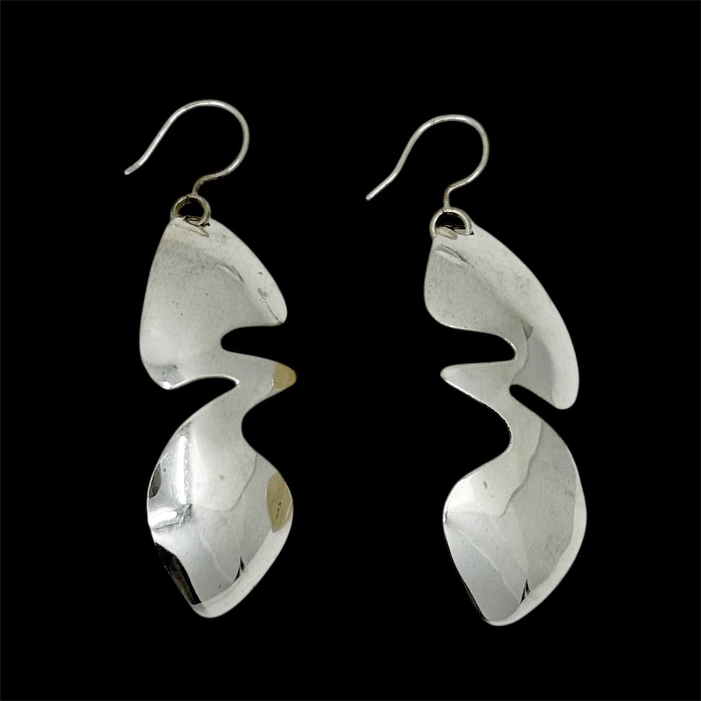 Contemporary sterling silver drop earrings - GM90