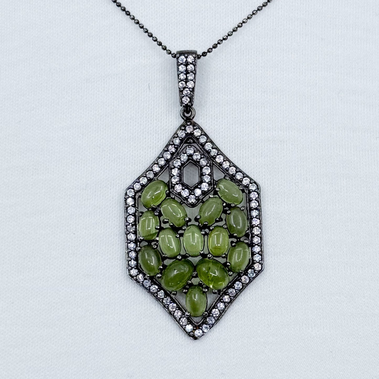 Sterling silver peridot & cubic zirconia pendant GM801