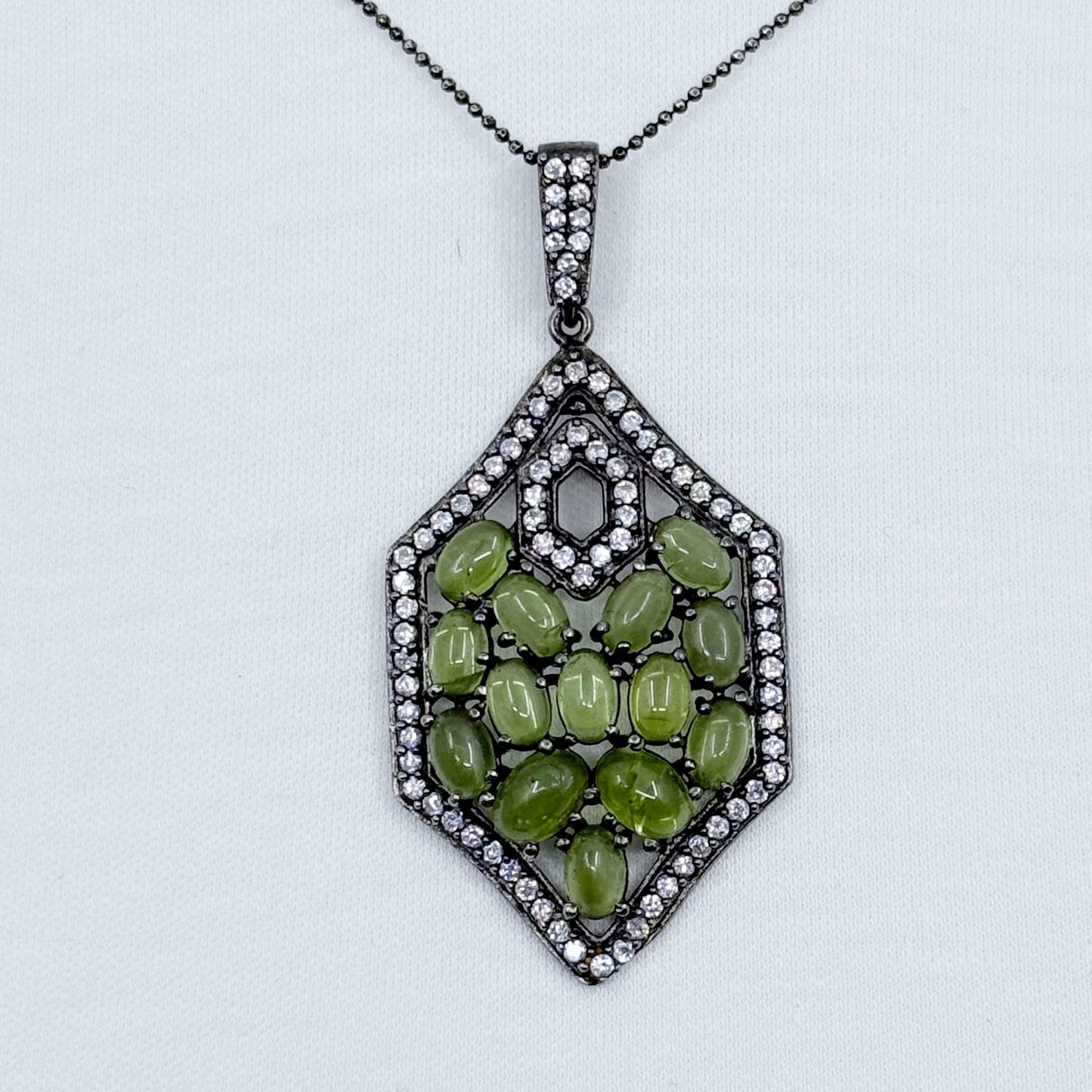 Sterling silver peridot & cubic zirconia pendant GM801