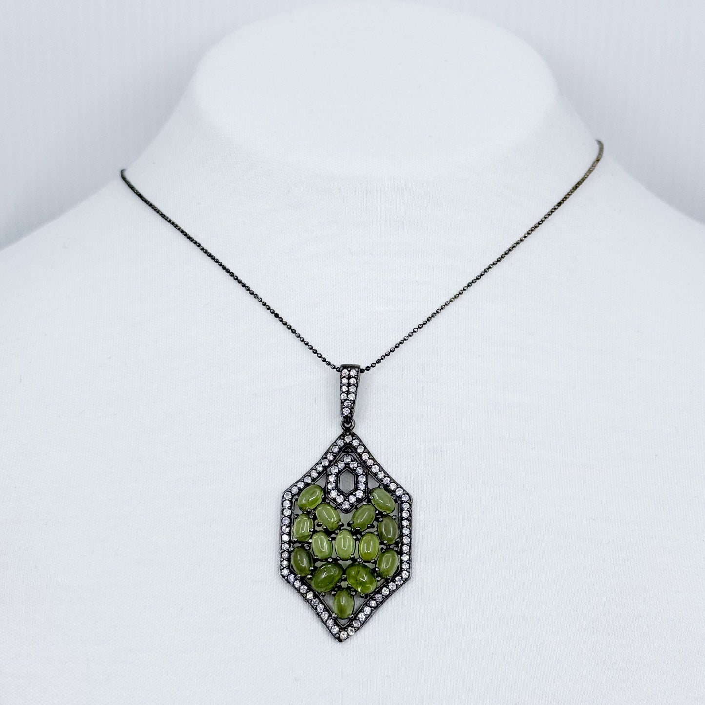 Sterling silver peridot & cubic zirconia pendant GM801