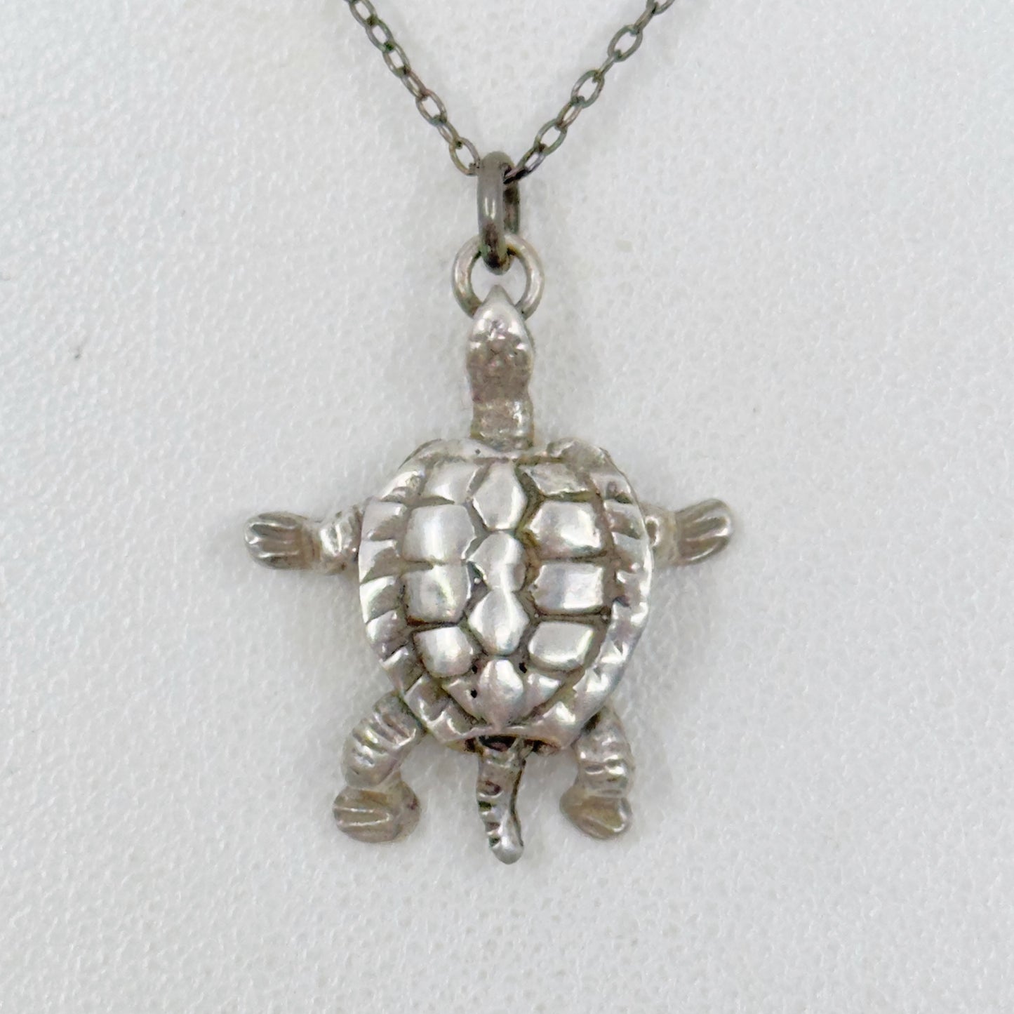 Sterling silver articulated turtle pendant