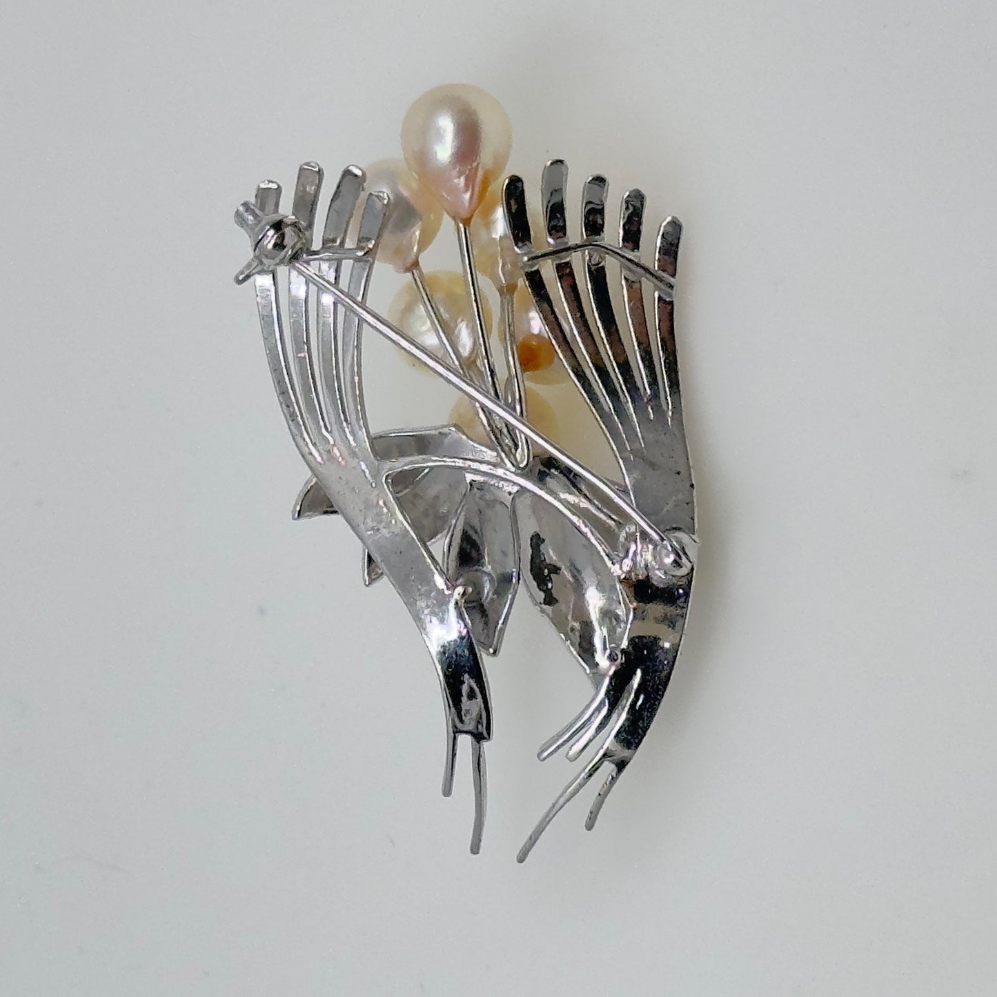 Vintage sterling silver Akoya Pearl brooch