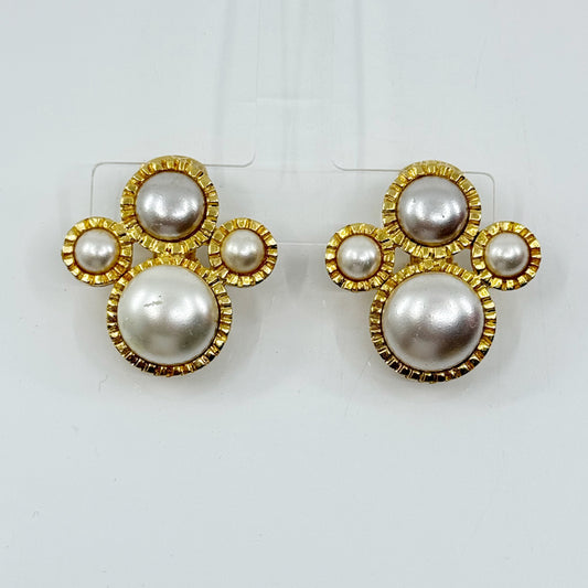 Vintage Kenneth J Lane KJL Gold Tone Pearl clip on earrings - GM1502