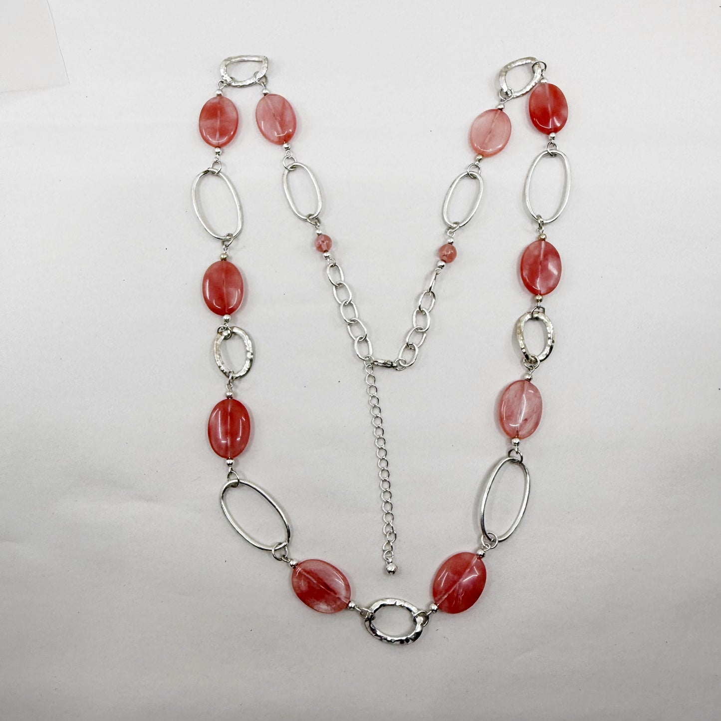 Silver tone cherry quartz bead necklace - GM1531