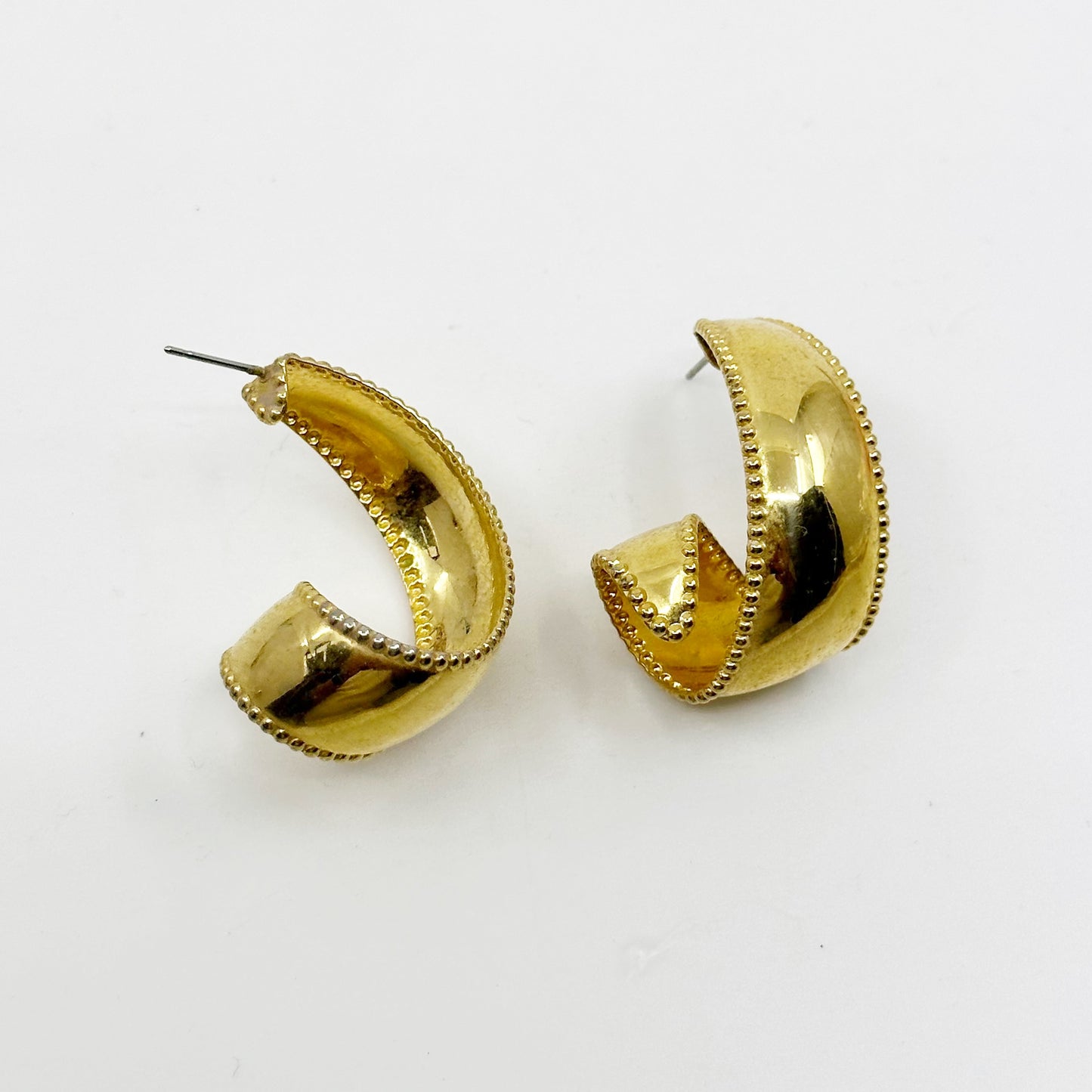 Vintage Gold tone swirl earrings