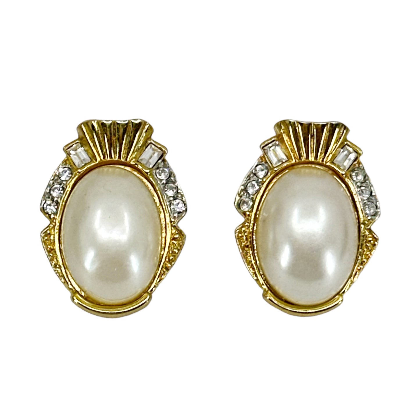 Vintage Gold tone pearl & rhinestone clip on earrings