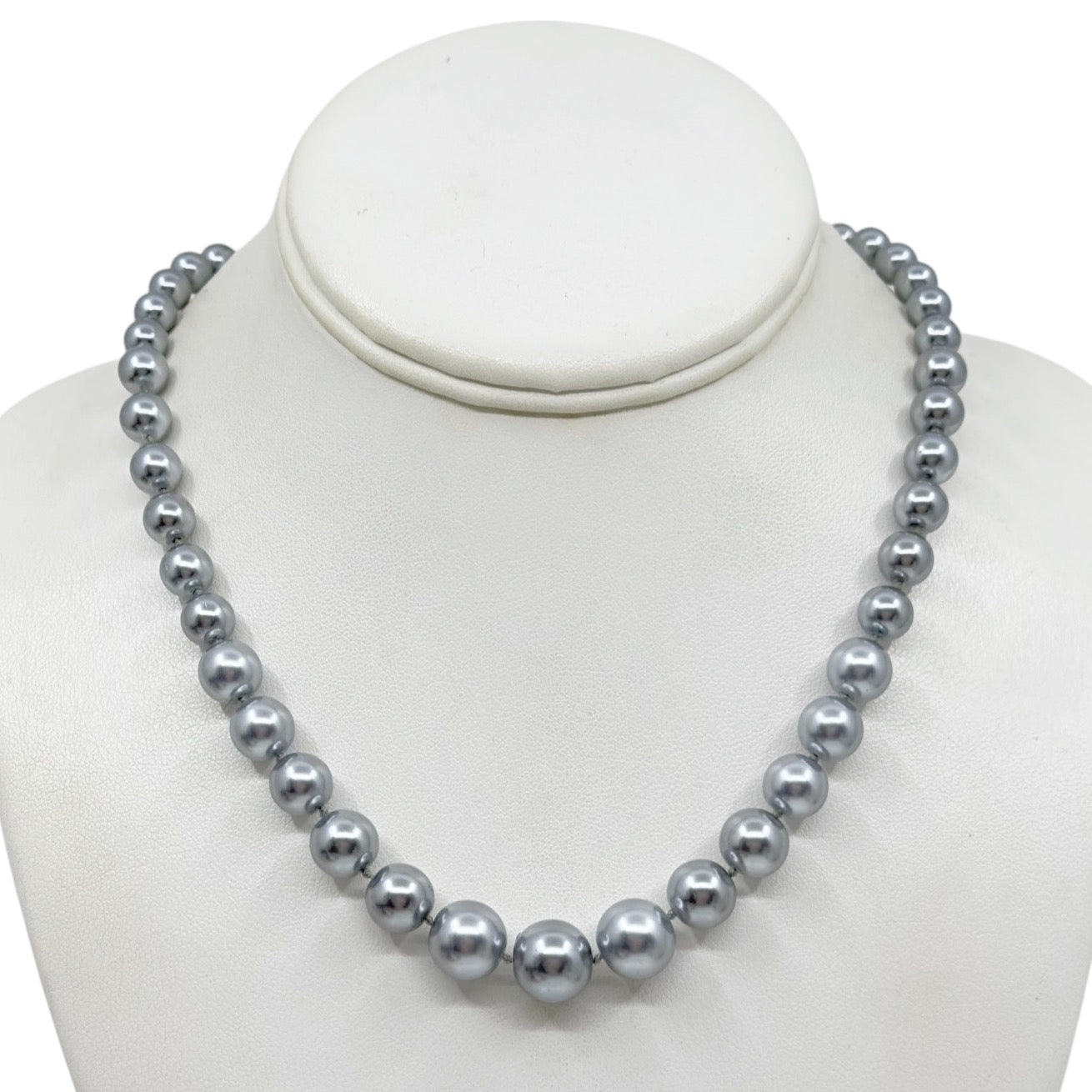 Kissaka Silver Tone graduated gray pearl necklace