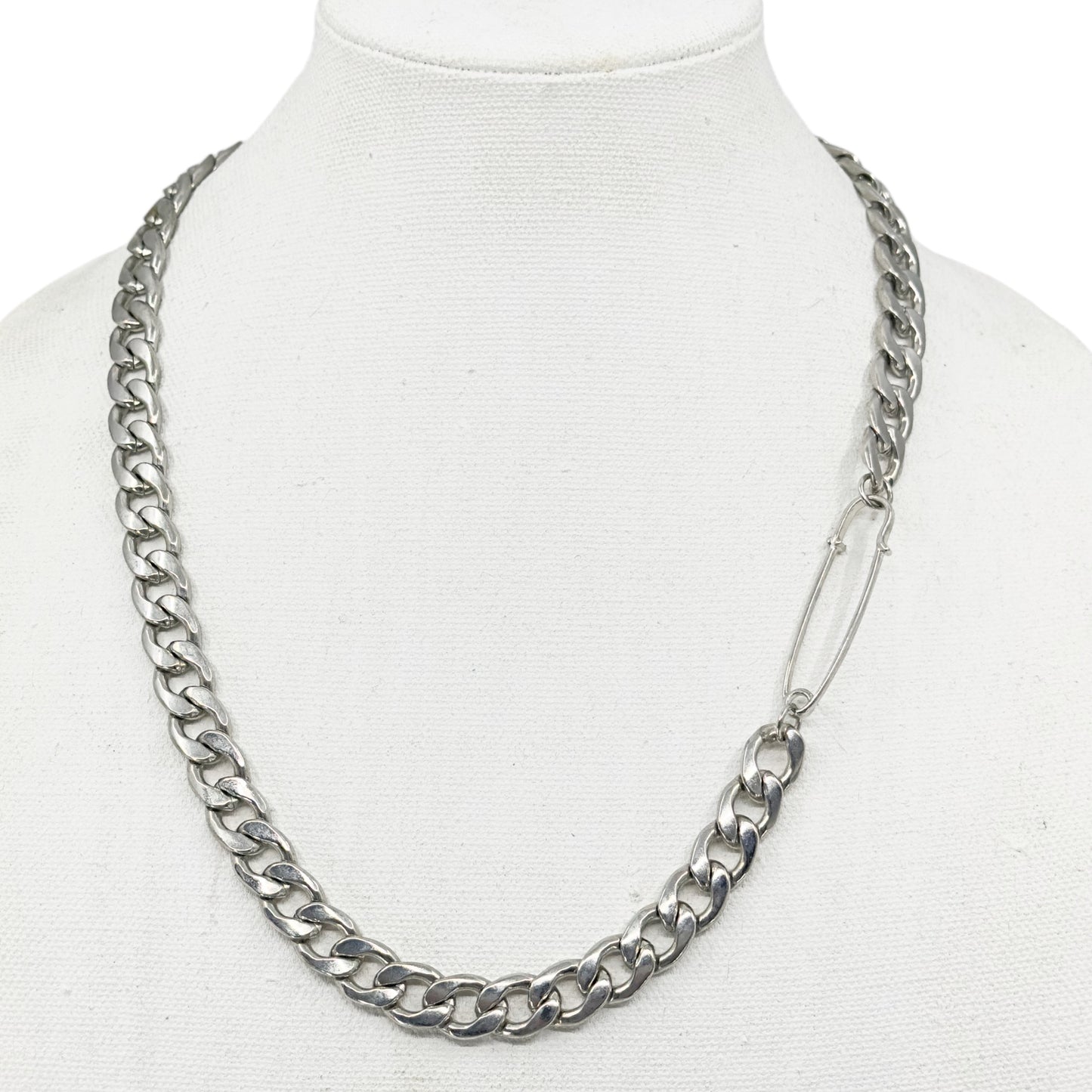 Fashion Silver tone safety pin link chain necklace GM1603