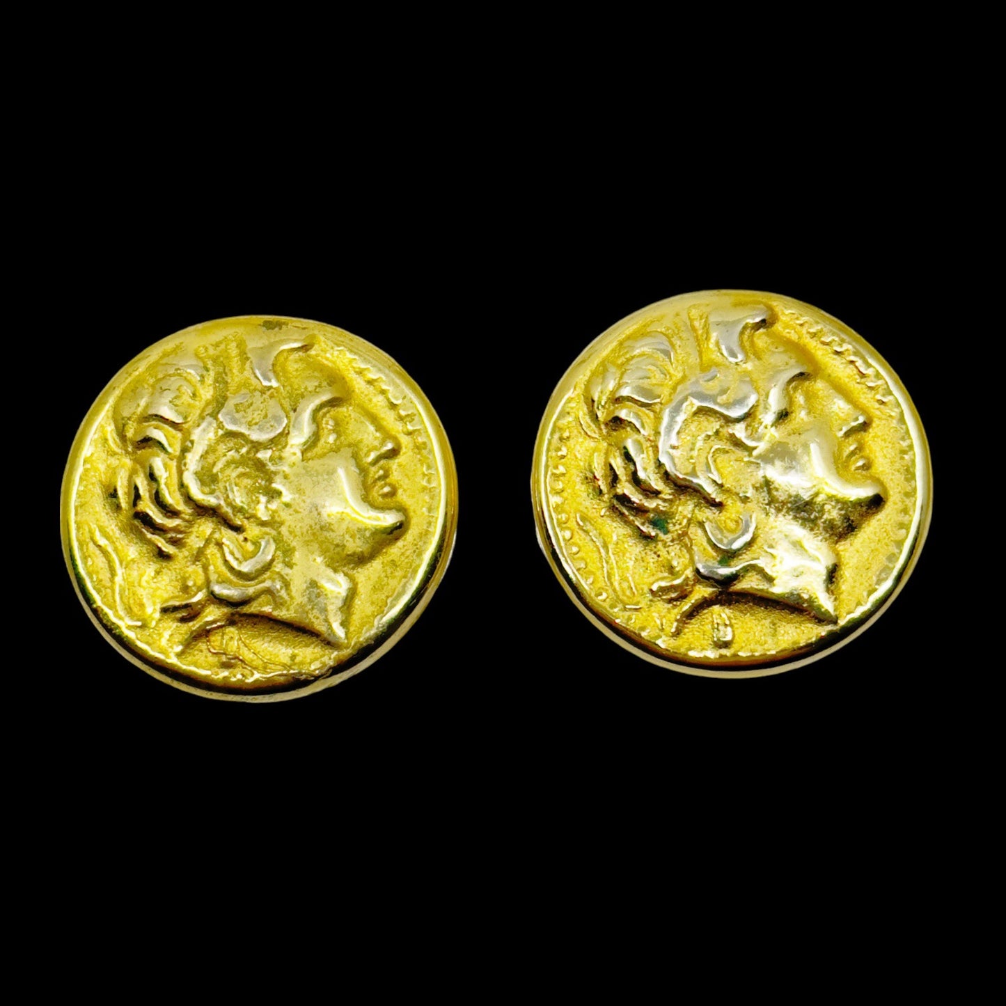 Vintage Gold tone Alexander The Great clip on earrings GM1610