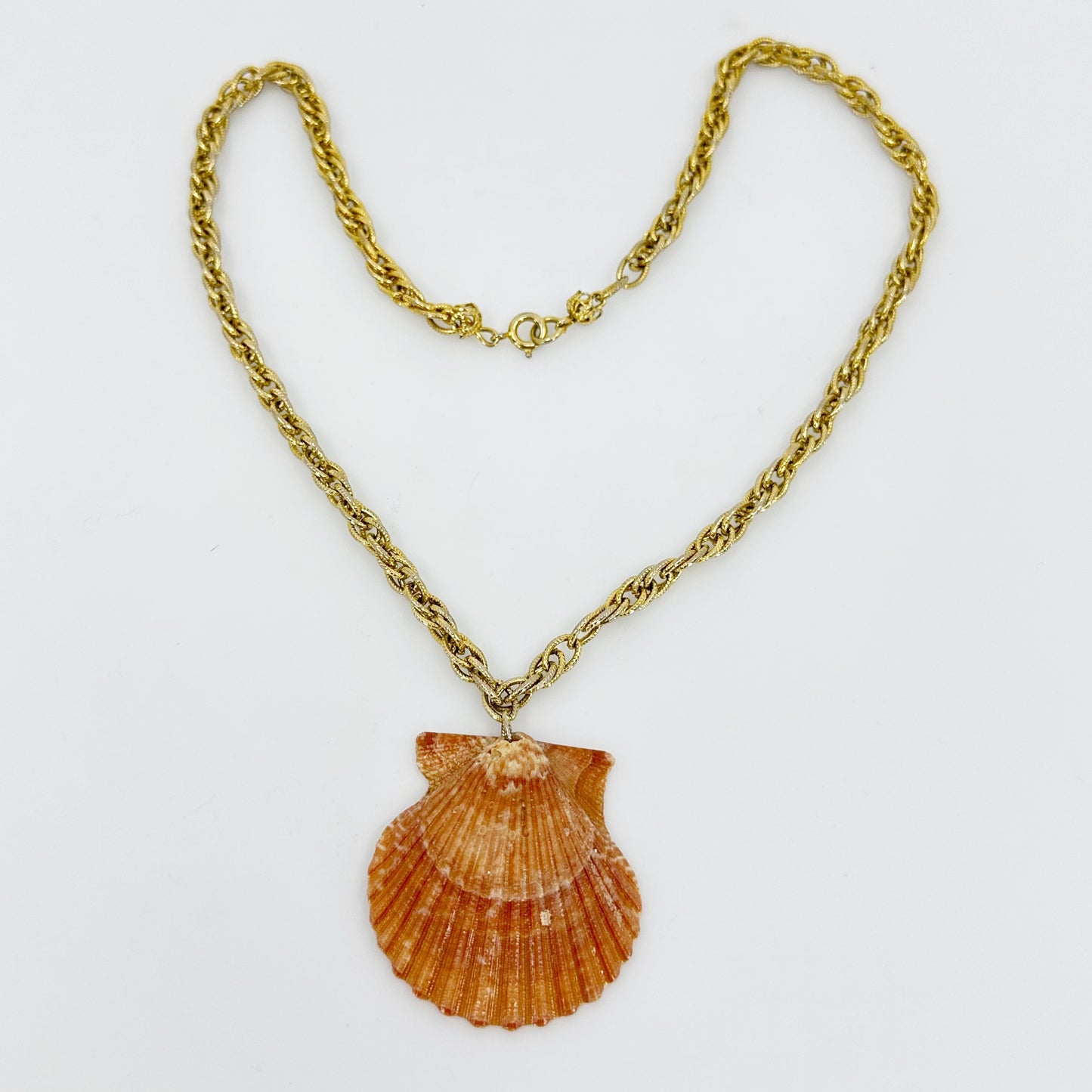 Vintage Gold tone shell pendant necklace