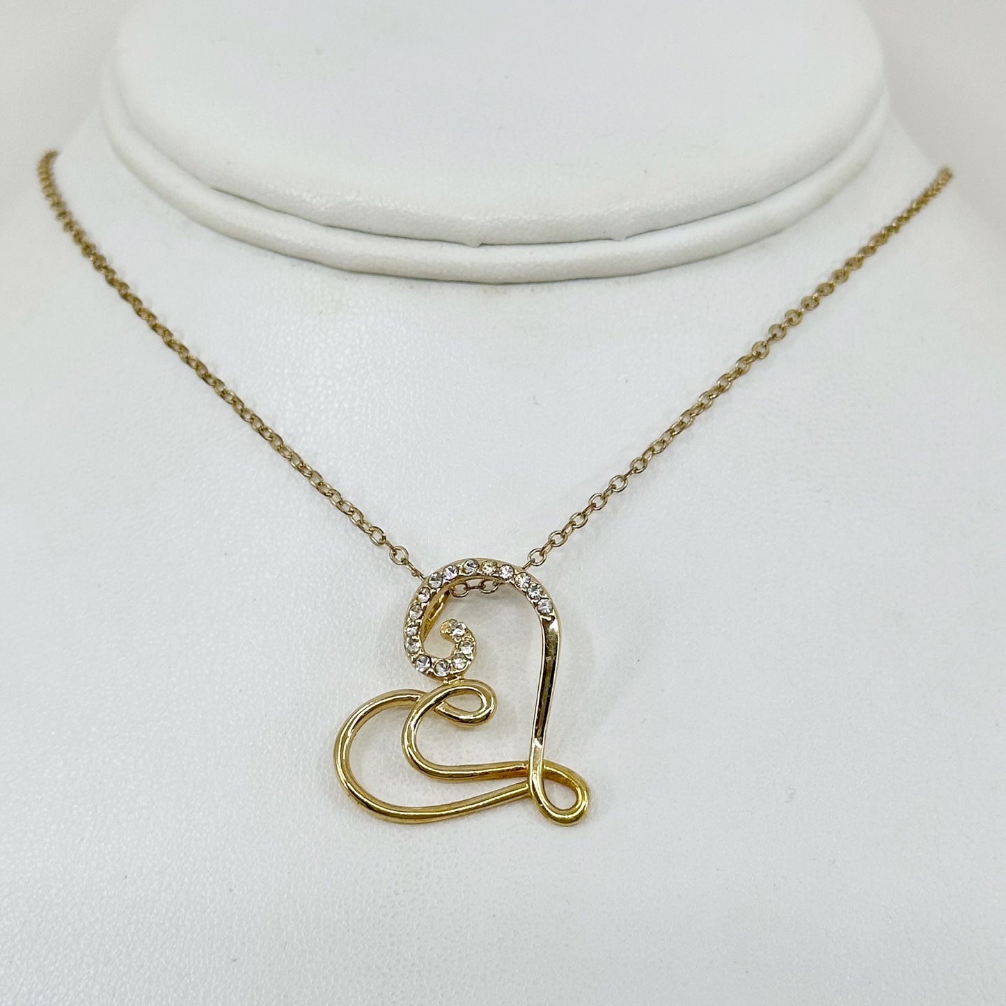 Gold tone rhinestone heart Pendant Necklace