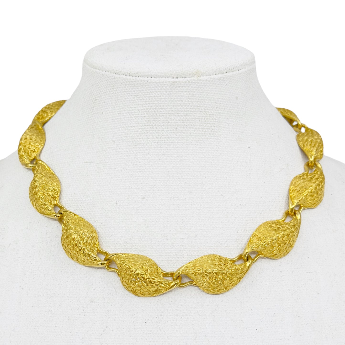 Vintage Gold tone leaf Motif link necklace