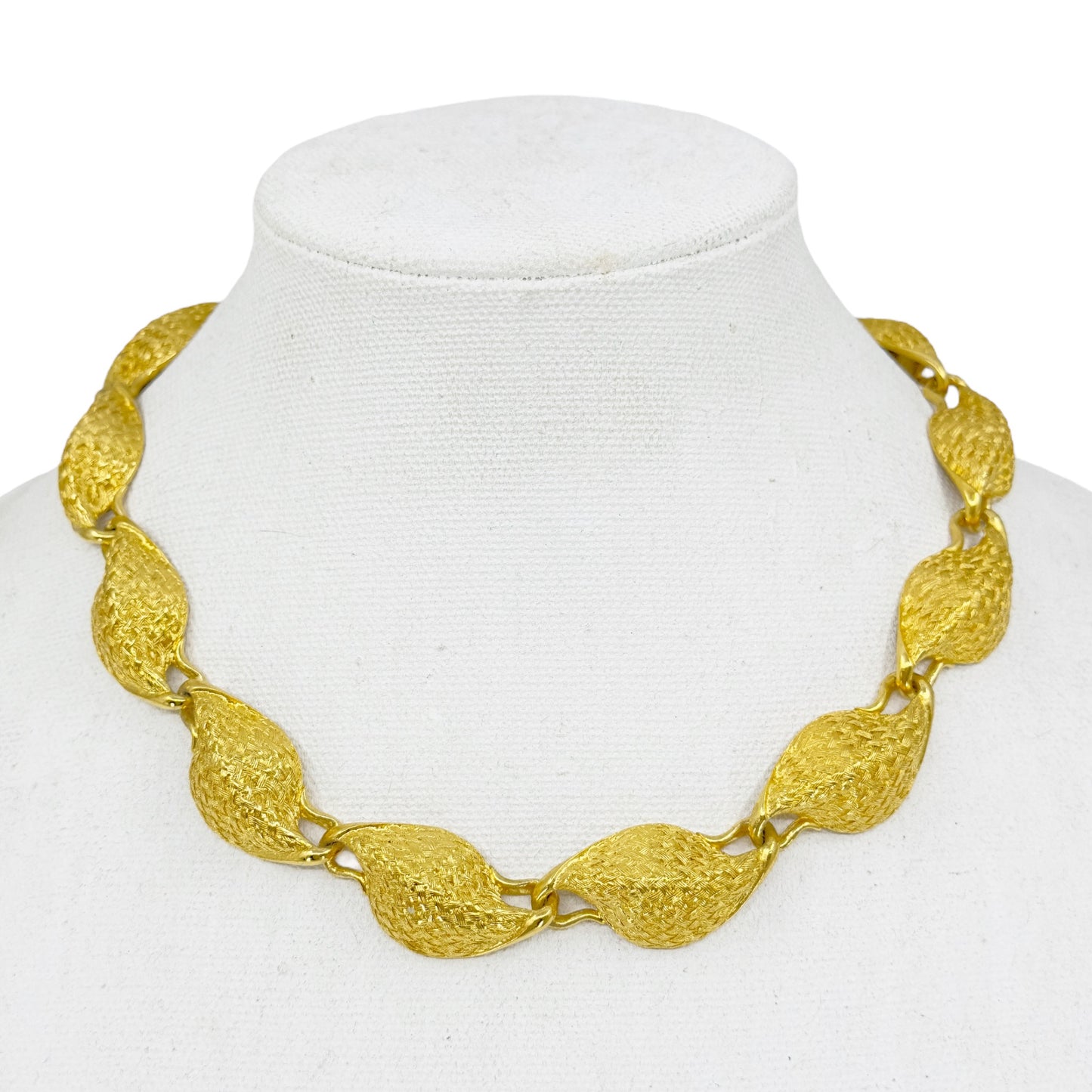 Vintage Gold tone leaf Motif link necklace